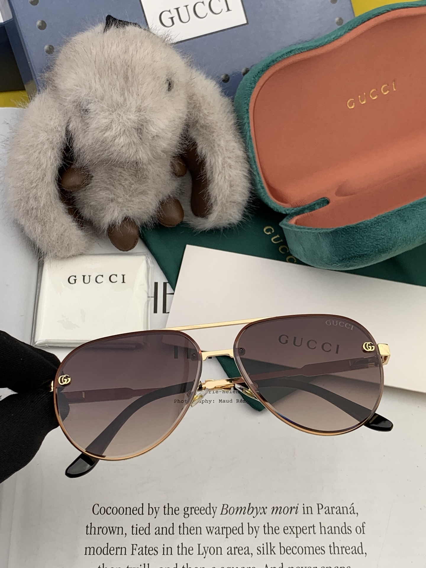   Gucci 。  高品质男女款墨镜   。蛤蟆镜 开车钓鱼都可 。百搭显瘦墨镜韩版男士飞行员大框司机