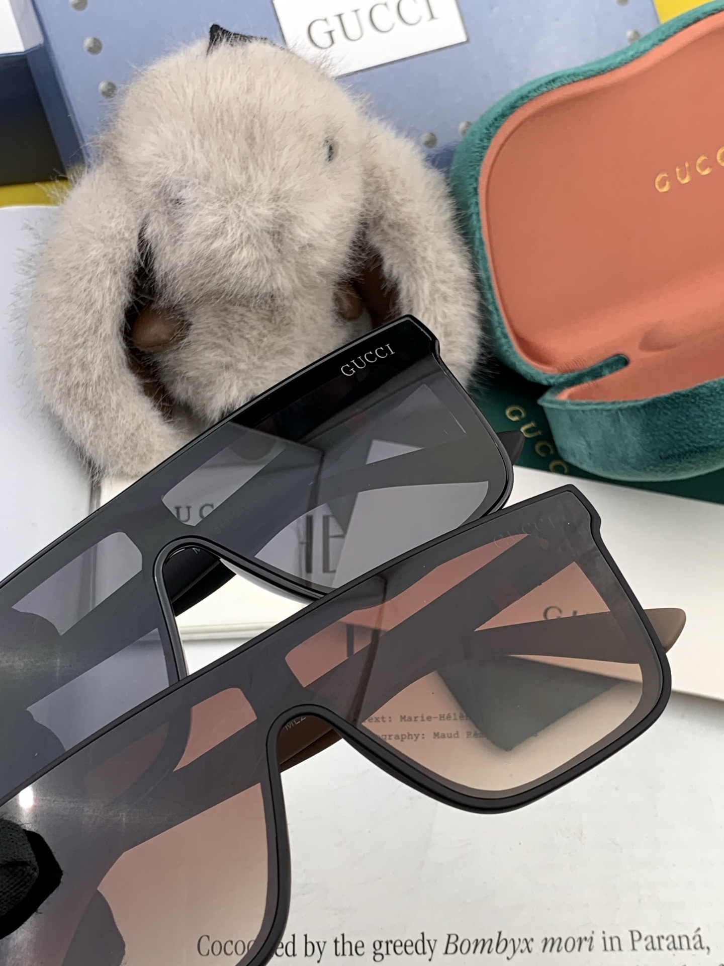   Gucci 。  高品质男女款墨镜   👍  。 开车钓鱼都可 。百搭显瘦墨镜韩版男士飞行员大框司机