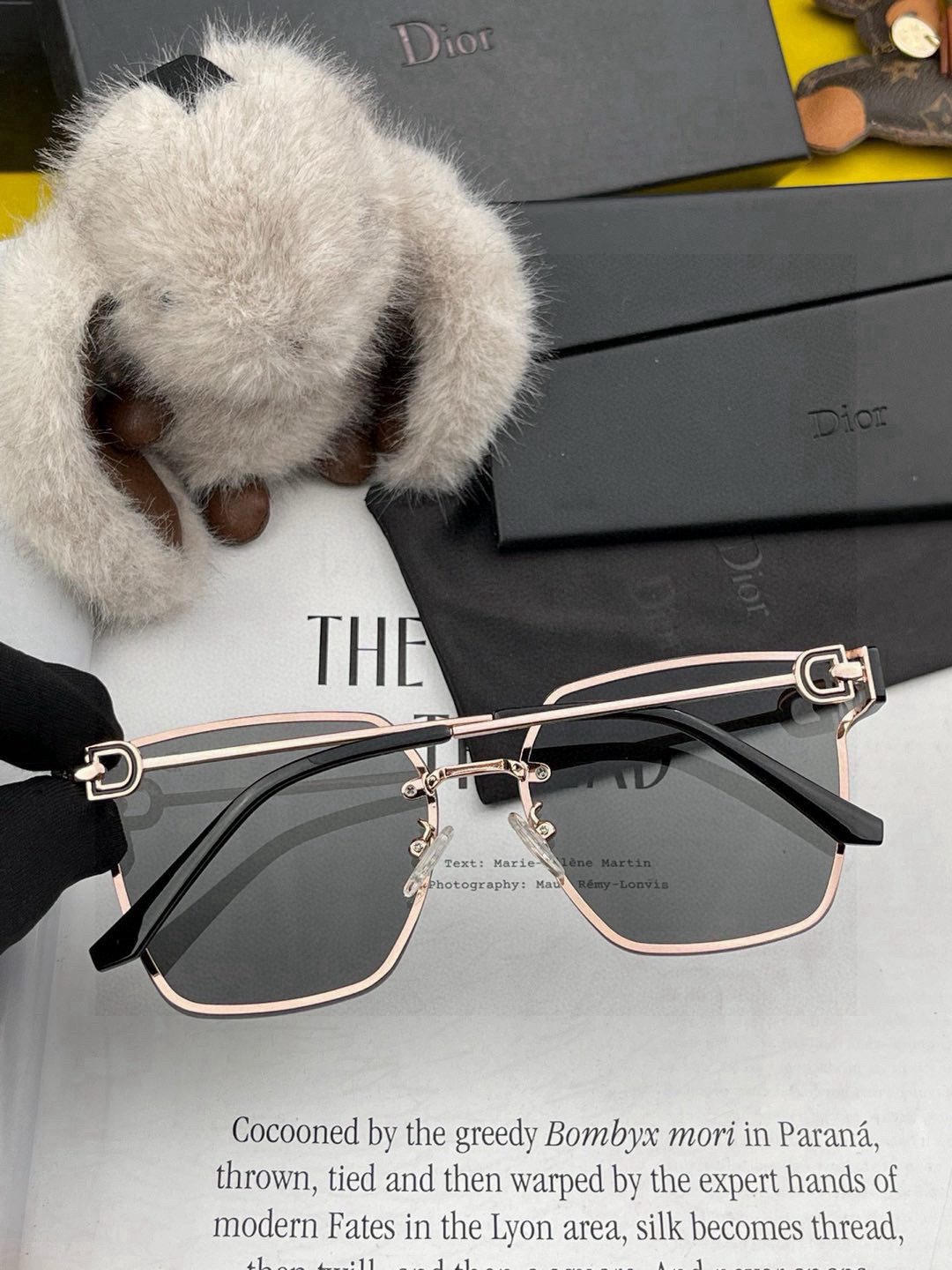   DIOR🌋☔️时尚无框太阳镜镜片 顶级奢侈品强 高品质胜利亲亲🍦🍨 得意 气质非凡😄 🍫🍪女士开车墨