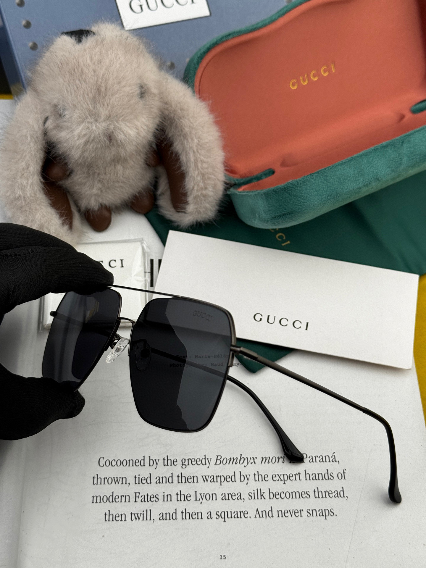        GUCCI 男款炫彩飞行员偏光太阳镜 ❤️材质：高清尼龙加厚卡槽高清偏光镜片 🌹无边框镜架