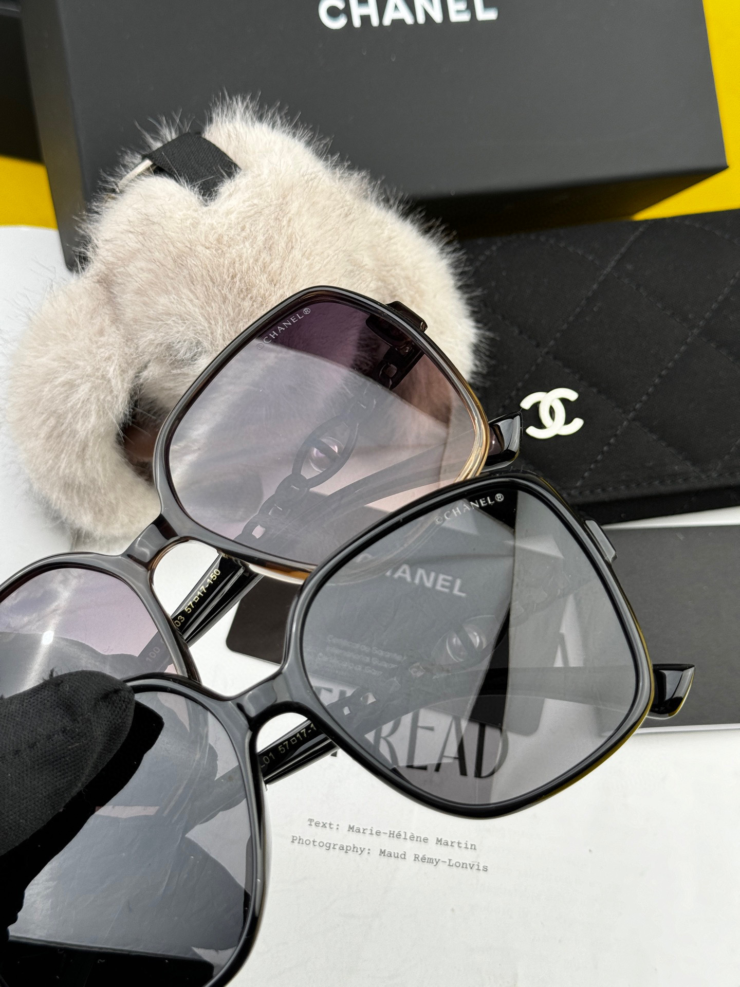    新品CHANEL 香奈儿珍珠太阳镜以独特魅力和前卫风格诠释春夏最新眼镜，质感超好佩带舒适 型号：C