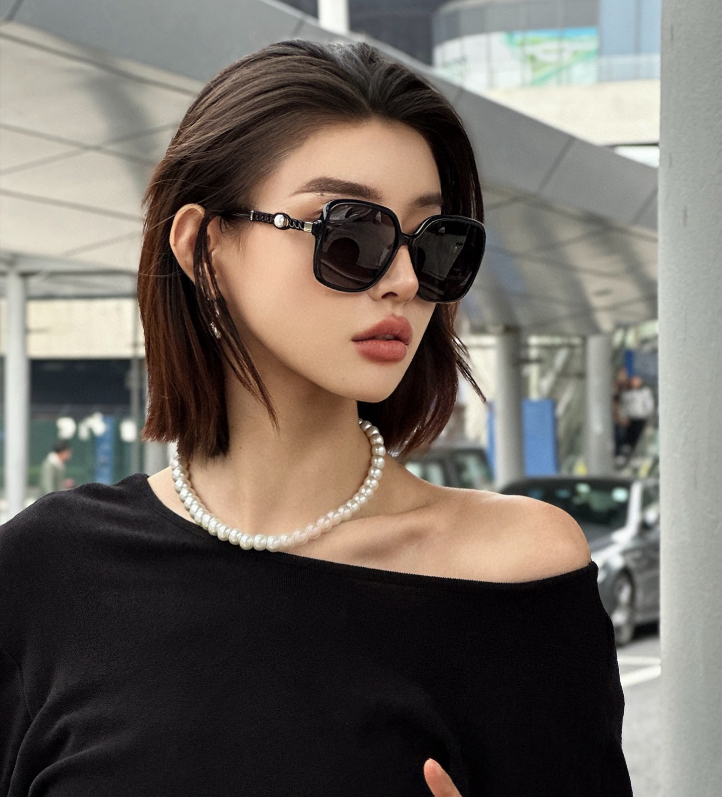    新品CHANEL 香奈儿珍珠太阳镜以独特魅力和前卫风格诠释春夏最新眼镜，质感超好佩带舒适 型号：C