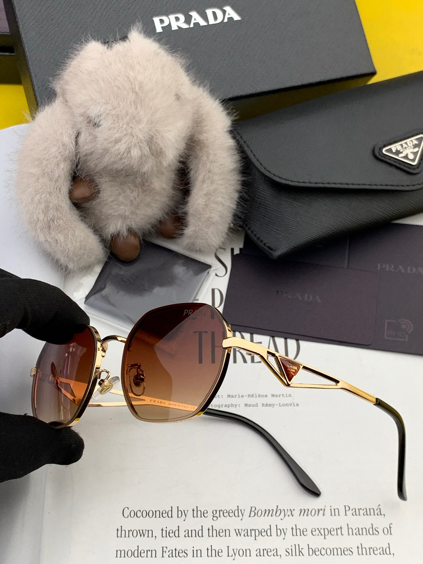 【PRADA】普拉达2025新款太阳眼镜 界级大师制造..最新 高档 潮流🐚🐚时尚百搭🌪🌪男款百搭瘦脸太