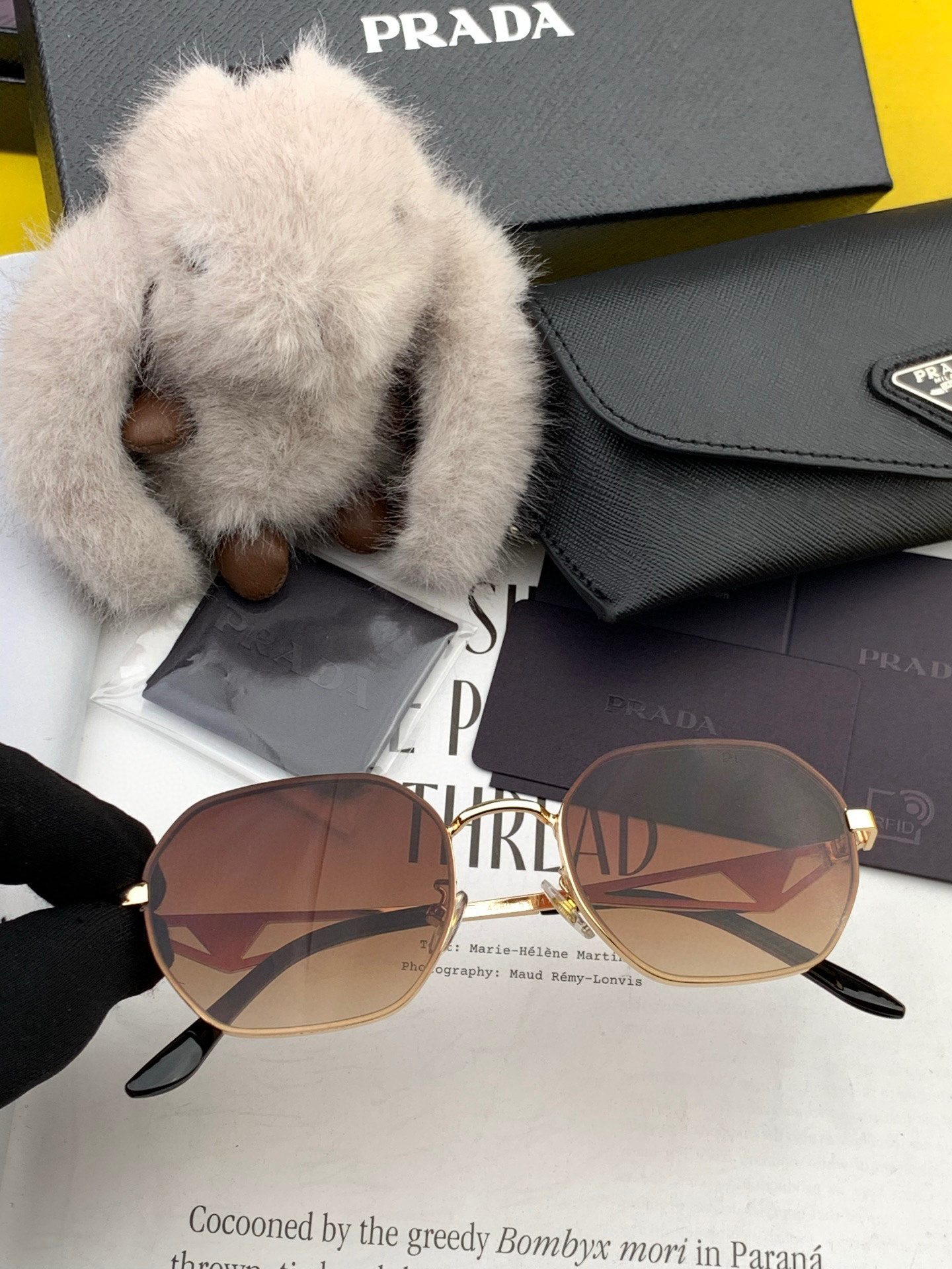 【PRADA】普拉达2025新款太阳眼镜 界级大师制造..最新 高档 潮流🐚🐚时尚百搭🌪🌪男款百搭瘦脸太