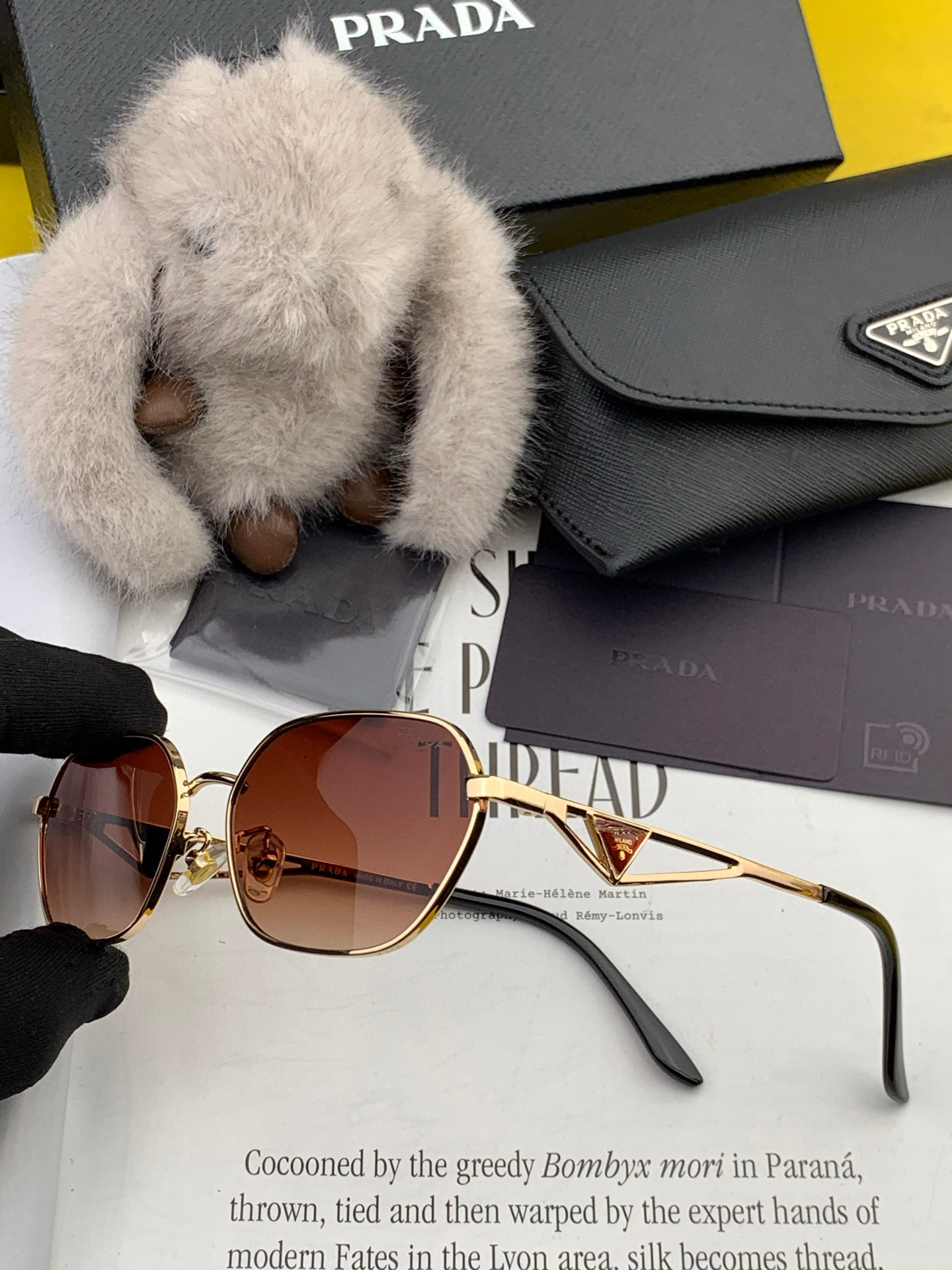 【PRADA】普拉达 2025新款太阳眼镜 界级大师制造..最新 高档 潮流🐚🐚时尚百搭🌪🌪男款百搭瘦脸