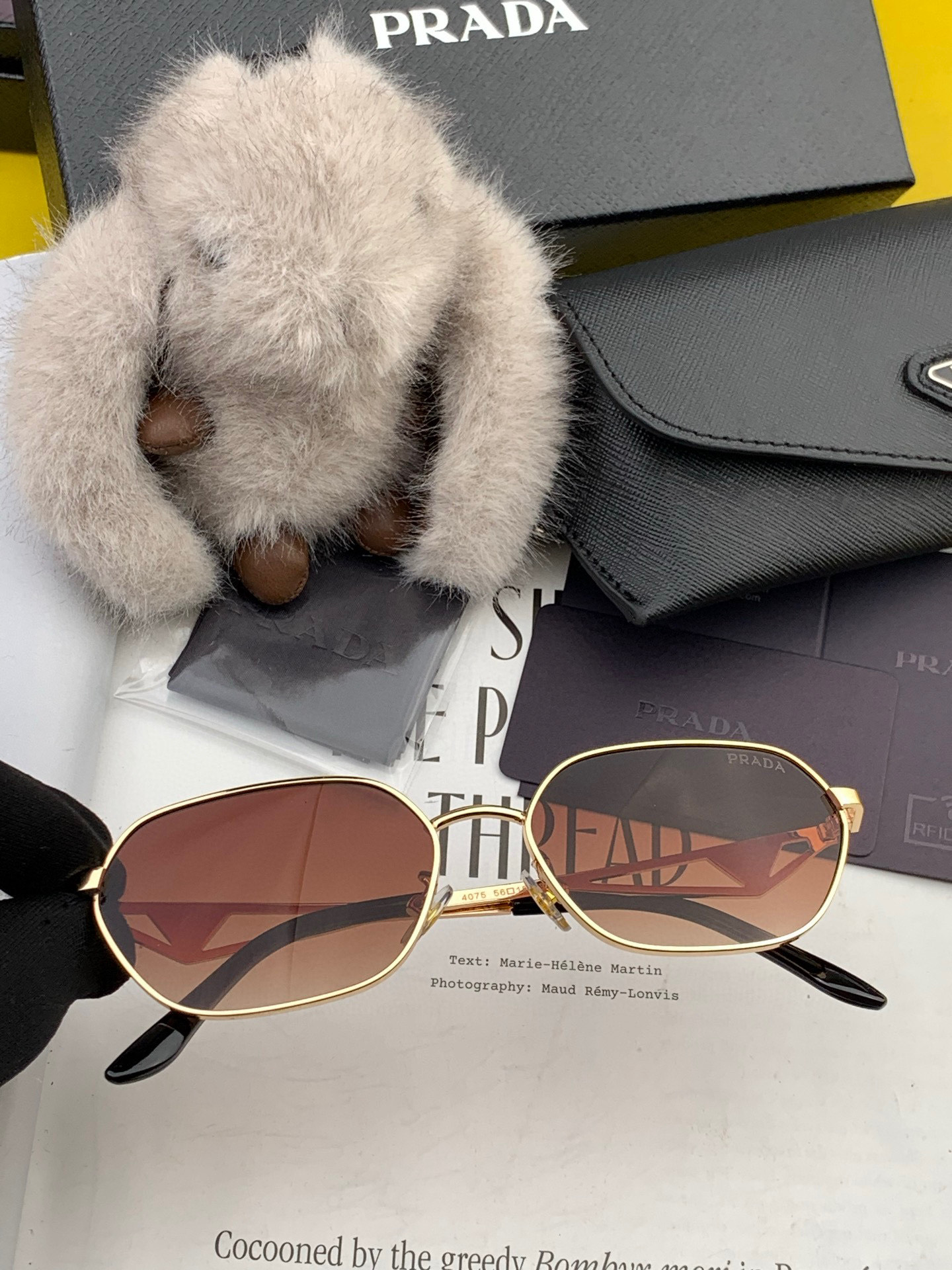 【PRADA】普拉达 2025新款太阳眼镜 界级大师制造..最新 高档 潮流🐚🐚时尚百搭🌪🌪男款百搭瘦脸