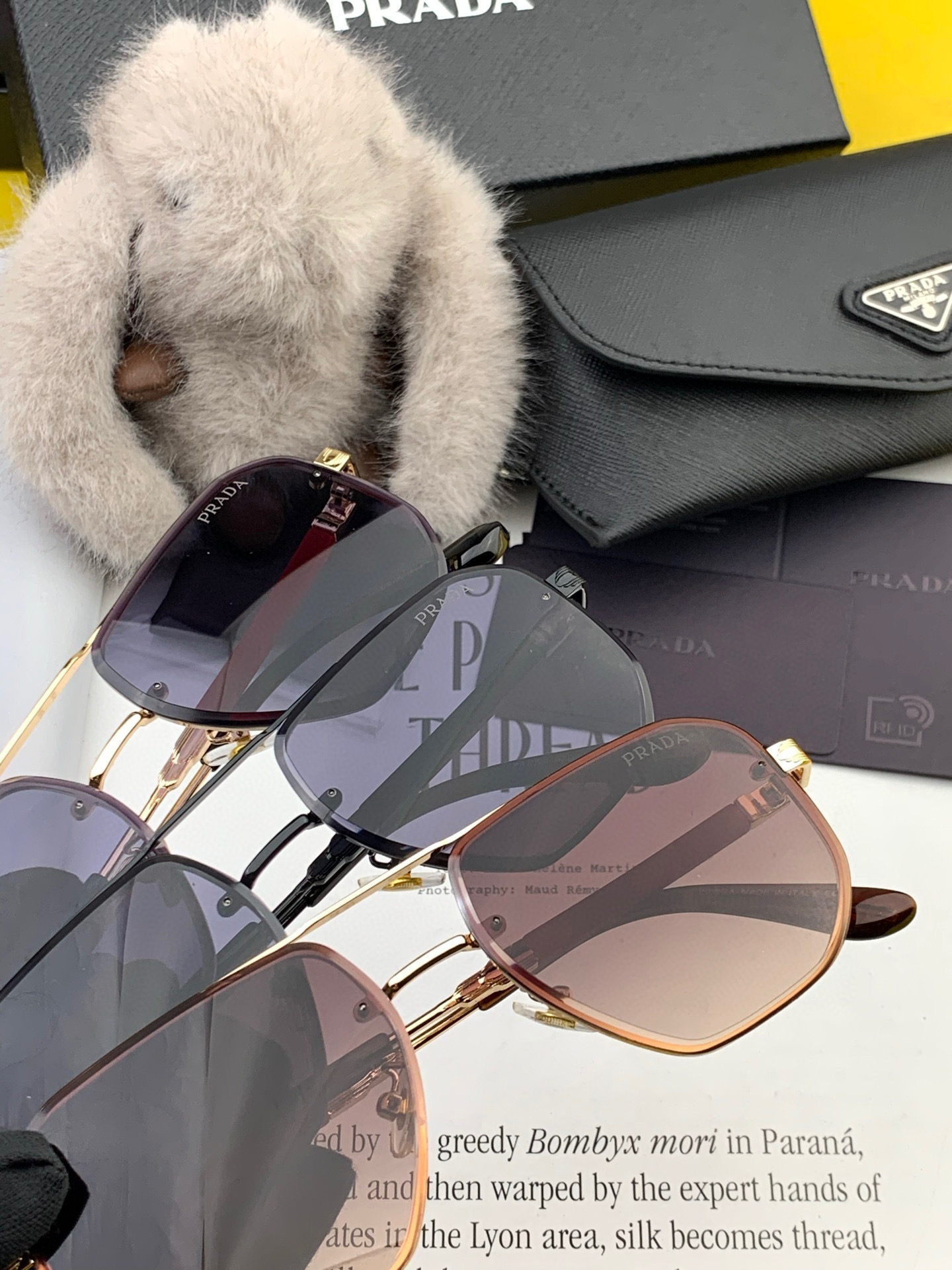 【PRADA】普拉达 2025新款太阳眼镜 界级大师制造..最新 高档 潮流🐚🐚时尚百搭🌪🌪男款百搭瘦脸