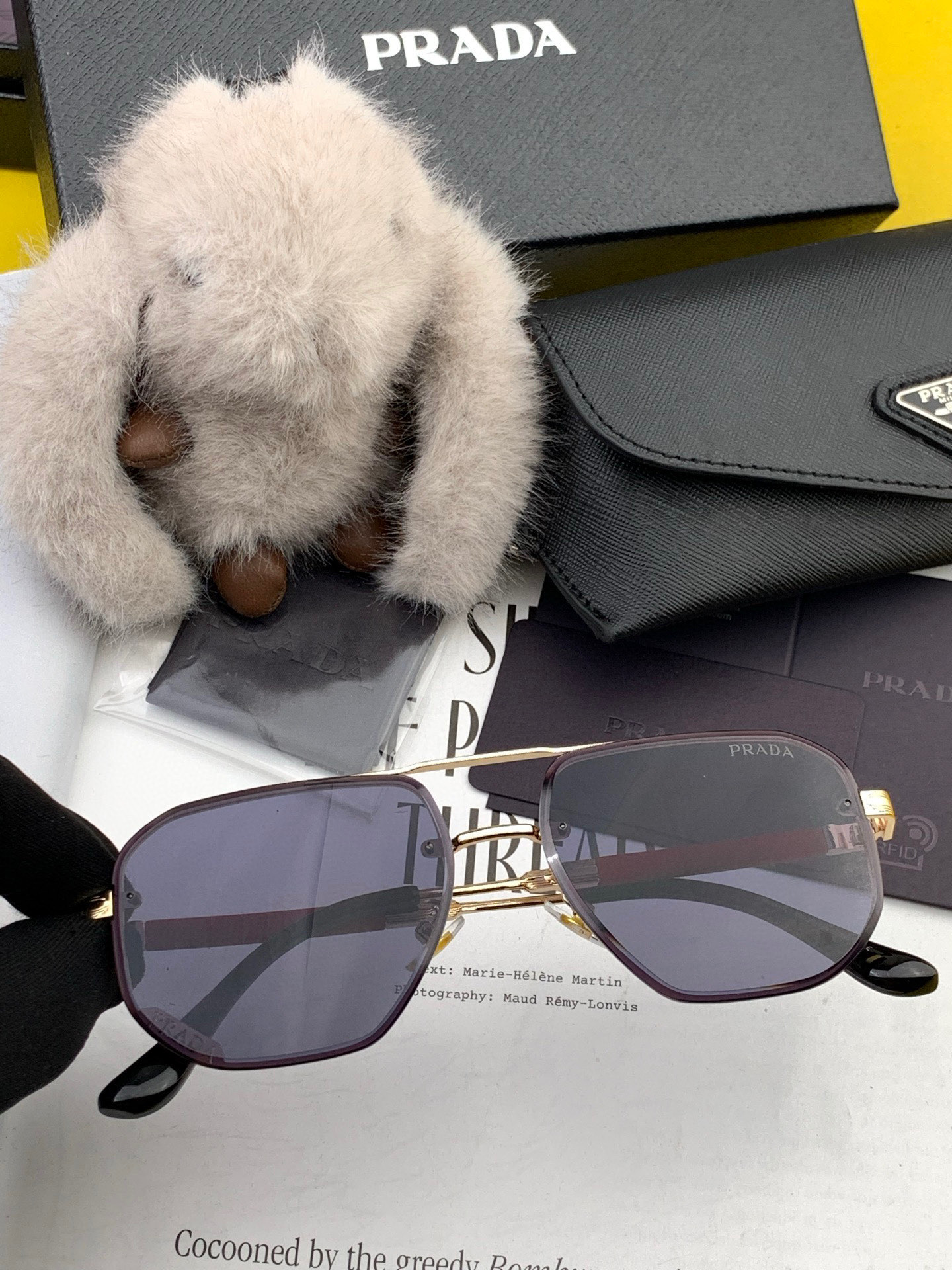 【PRADA】普拉达 2025新款太阳眼镜 界级大师制造..最新 高档 潮流🐚🐚时尚百搭🌪🌪男款百搭瘦脸