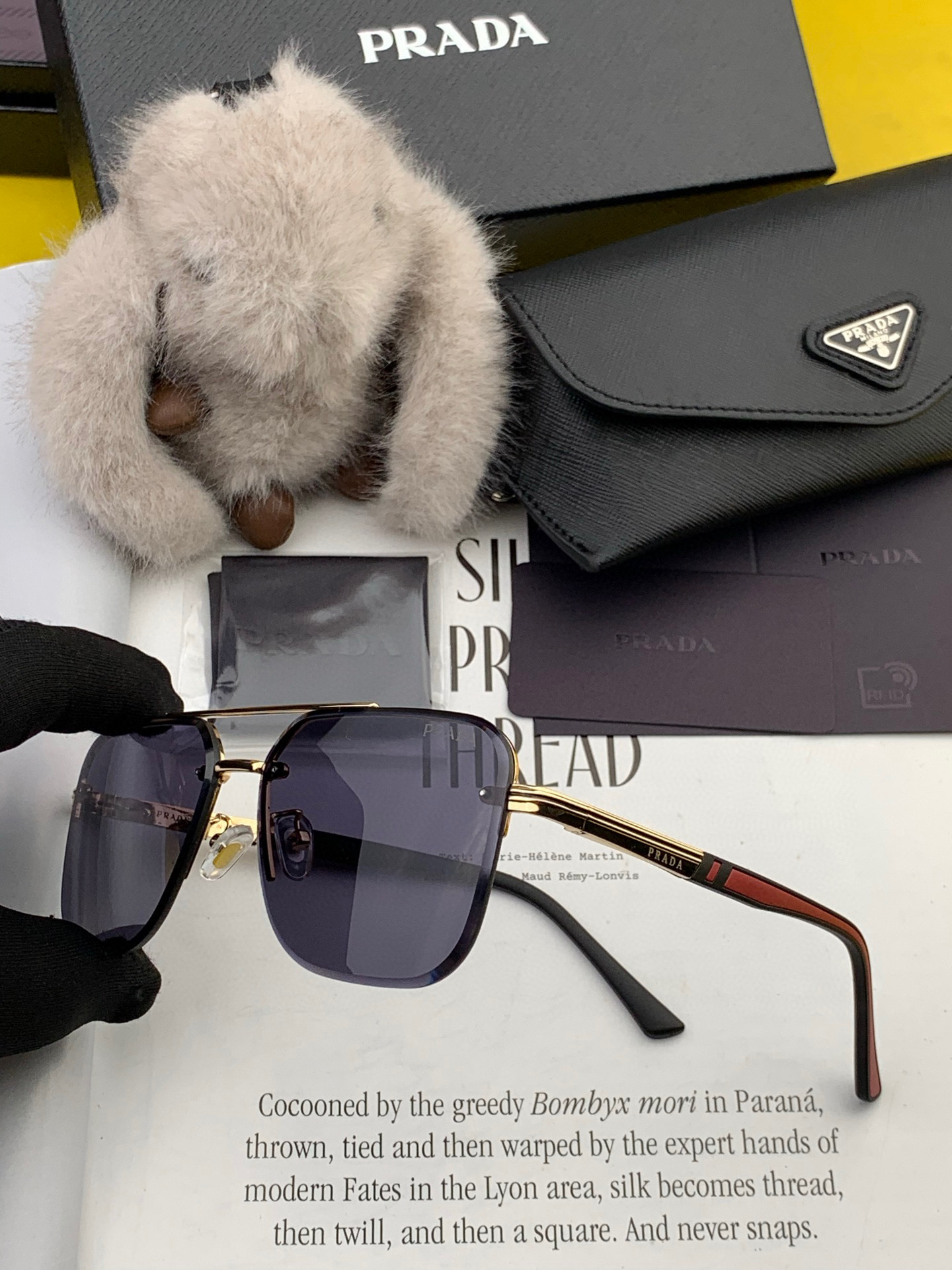 【PRADA】普拉达 2025新款太阳眼镜 界级大师制造..最新 高档 潮流🐚🐚时尚百搭🌪🌪男款百搭瘦脸