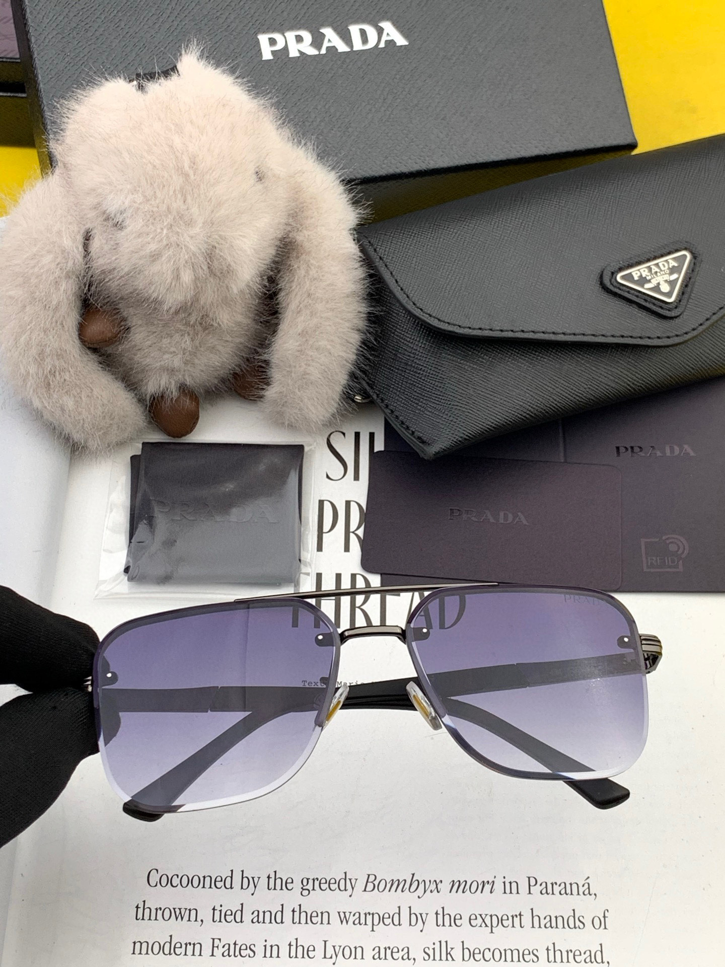 【PRADA】普拉达 2025新款太阳眼镜 界级大师制造..最新 高档 潮流🐚🐚时尚百搭🌪🌪男款百搭瘦脸