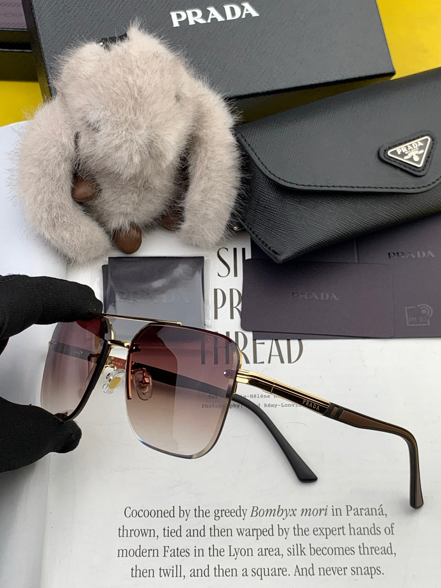 【PRADA】普拉达 2025新款太阳眼镜 界级大师制造..最新 高档 潮流🐚🐚时尚百搭🌪🌪男款百搭瘦脸