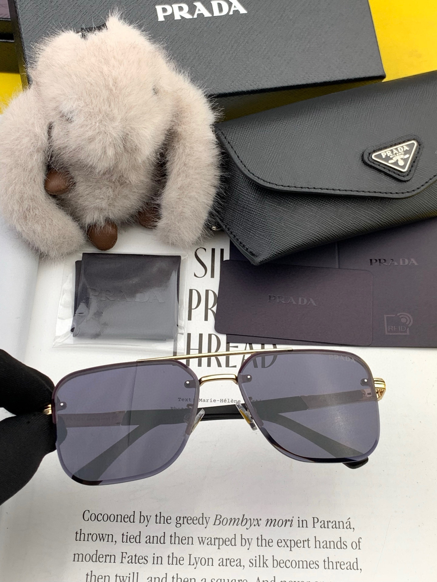 【PRADA】普拉达 2025新款太阳眼镜 界级大师制造..最新 高档 潮流🐚🐚时尚百搭🌪🌪男款百搭瘦脸