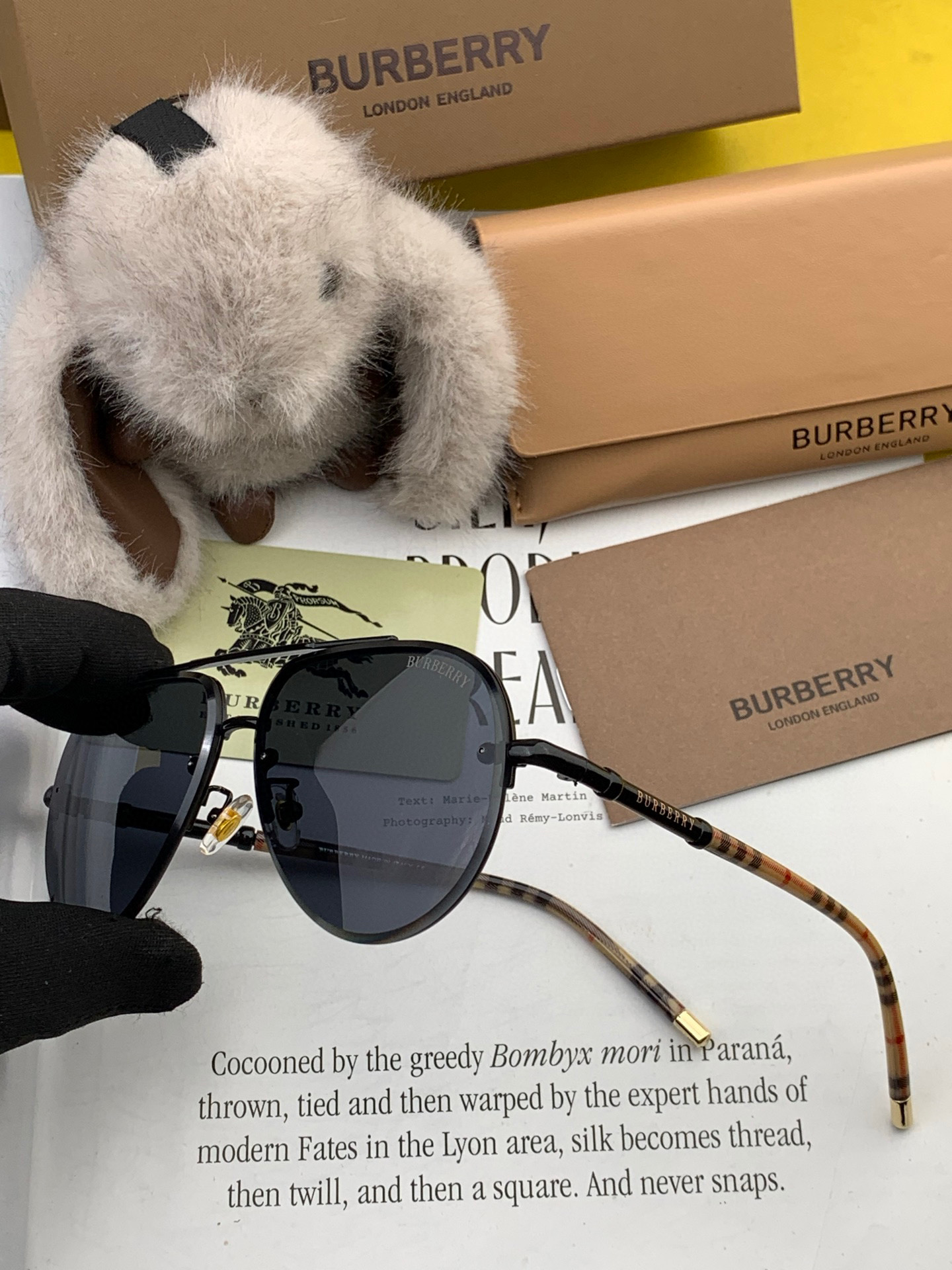  BURBERRY 巴宝莉 男士太阳眼镜 🕶🕶正版蛤蟆 太阳镜💋💋👣👣  高品质 不挑脸 火的狠 🍁🍁💯