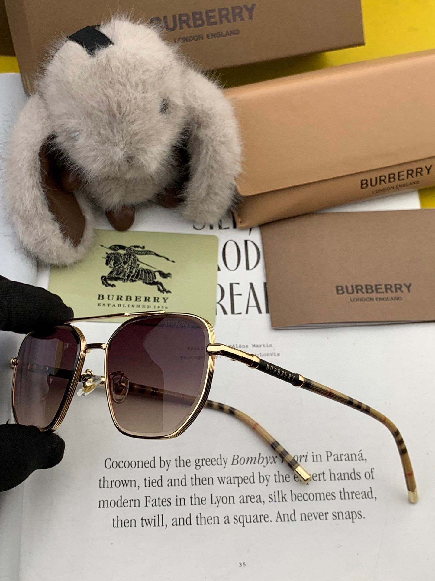   BURBERRY 巴宝莉 男士太阳眼镜 🕶🕶正版蛤蟆 太阳镜💋💋👣👣  高品质 不挑脸 火的狠 🍁🍁