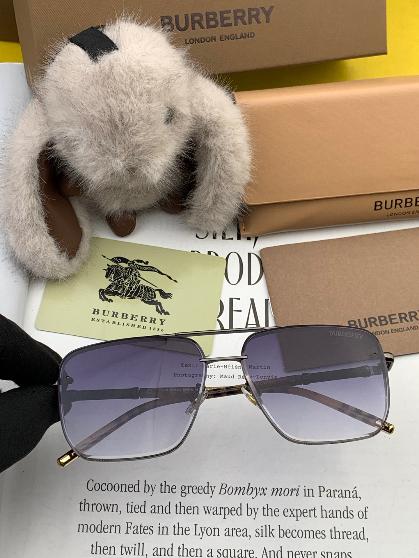   BURBERRY 巴宝莉 男士太阳眼镜 🕶🕶正版蛤蟆 太阳镜💋💋👣👣  高品质 不挑脸 火的狠 🍁🍁