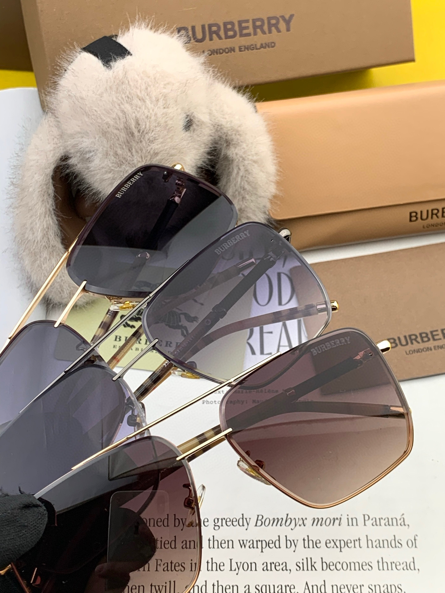   BURBERRY 巴宝莉 男士太阳眼镜 🕶🕶正版蛤蟆 太阳镜💋💋👣👣  高品质 不挑脸 火的狠 🍁🍁