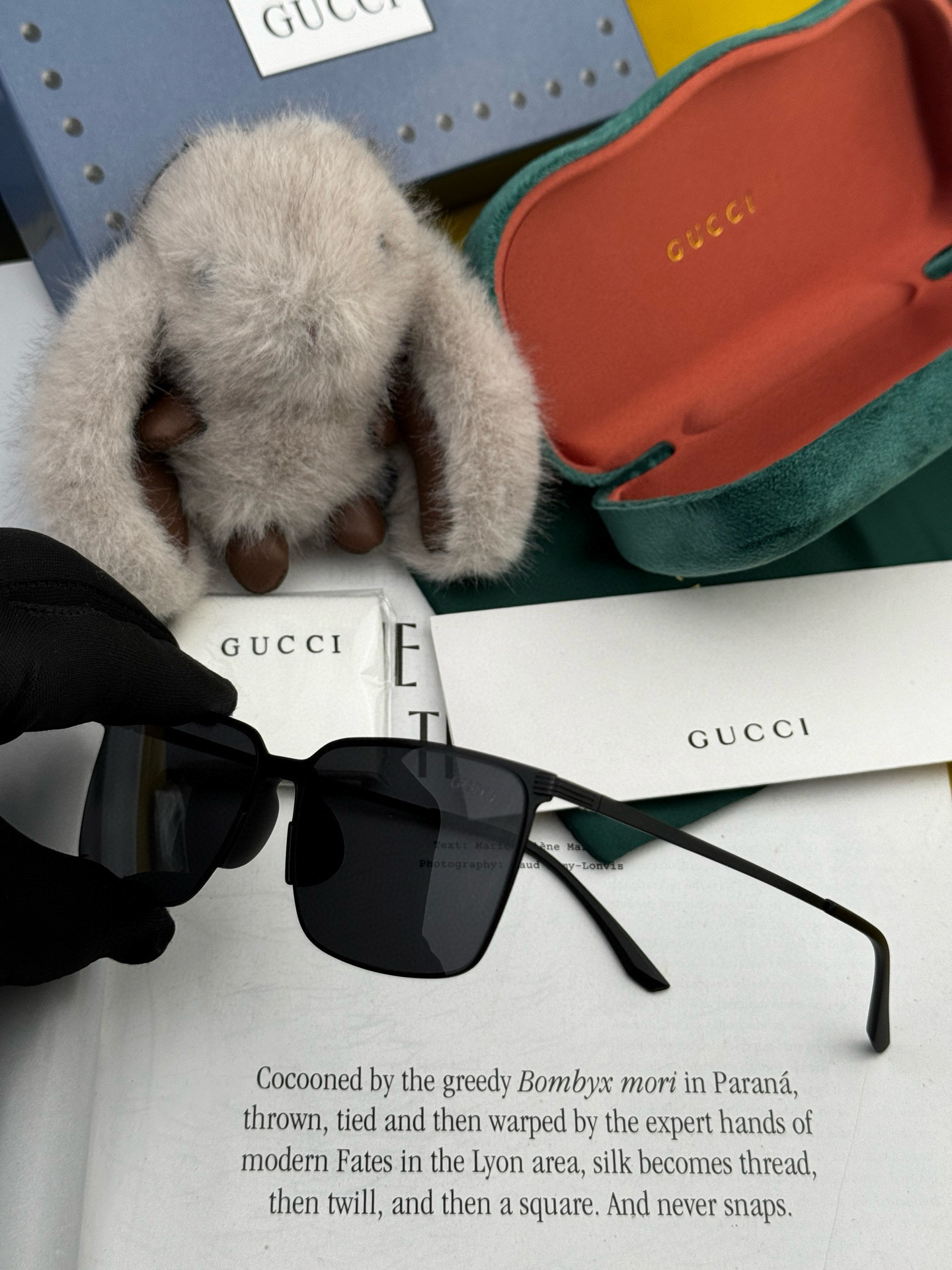        GUCCI 男款炫彩飞行员偏光太阳镜 ❤️材质：高清尼龙加厚卡槽高清偏光镜片 🌹无边框镜