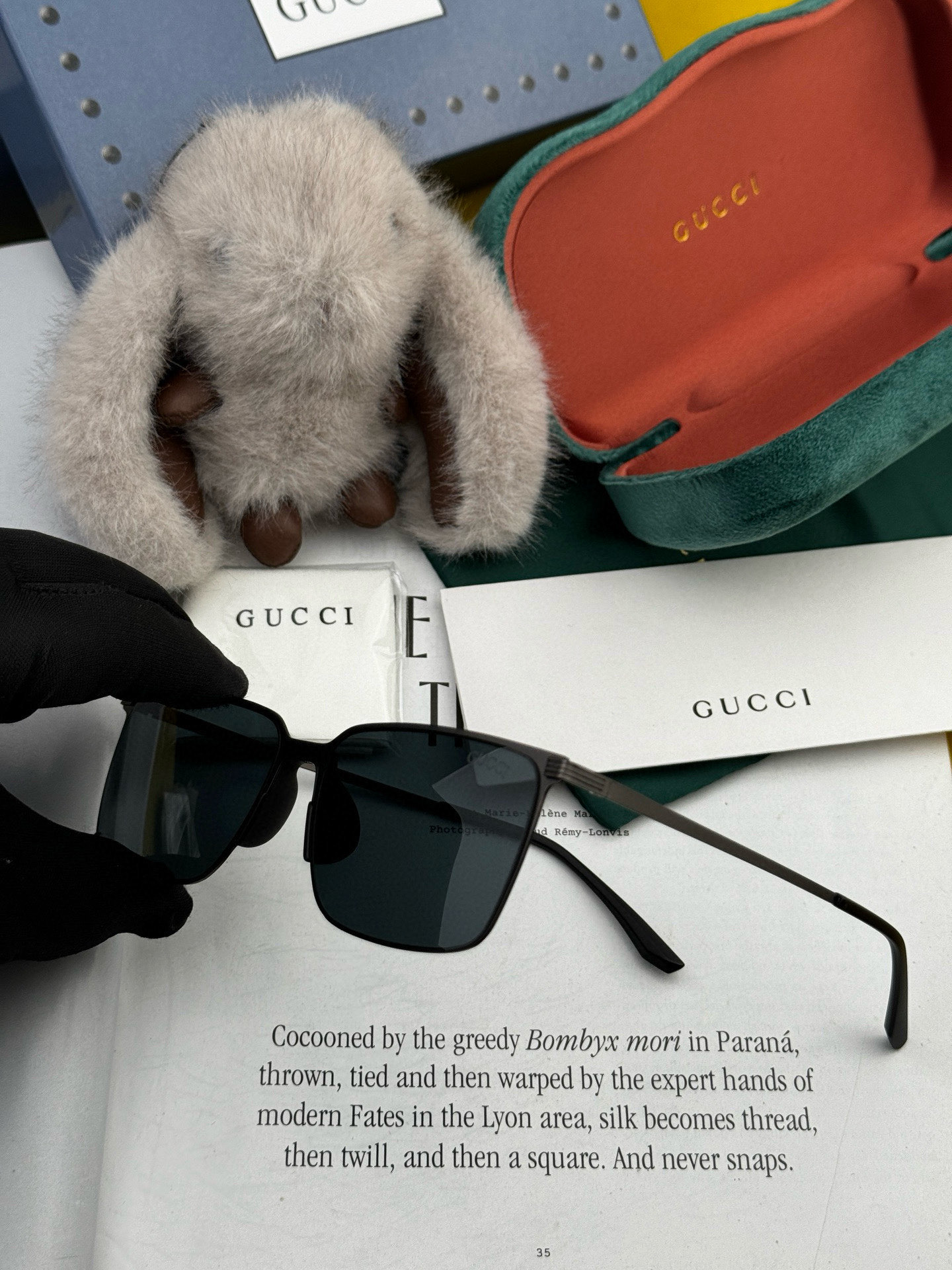         GUCCI 男款炫彩飞行员偏光太阳镜 ❤️材质：高清尼龙加厚卡槽高清偏光镜片 🌹无边框镜