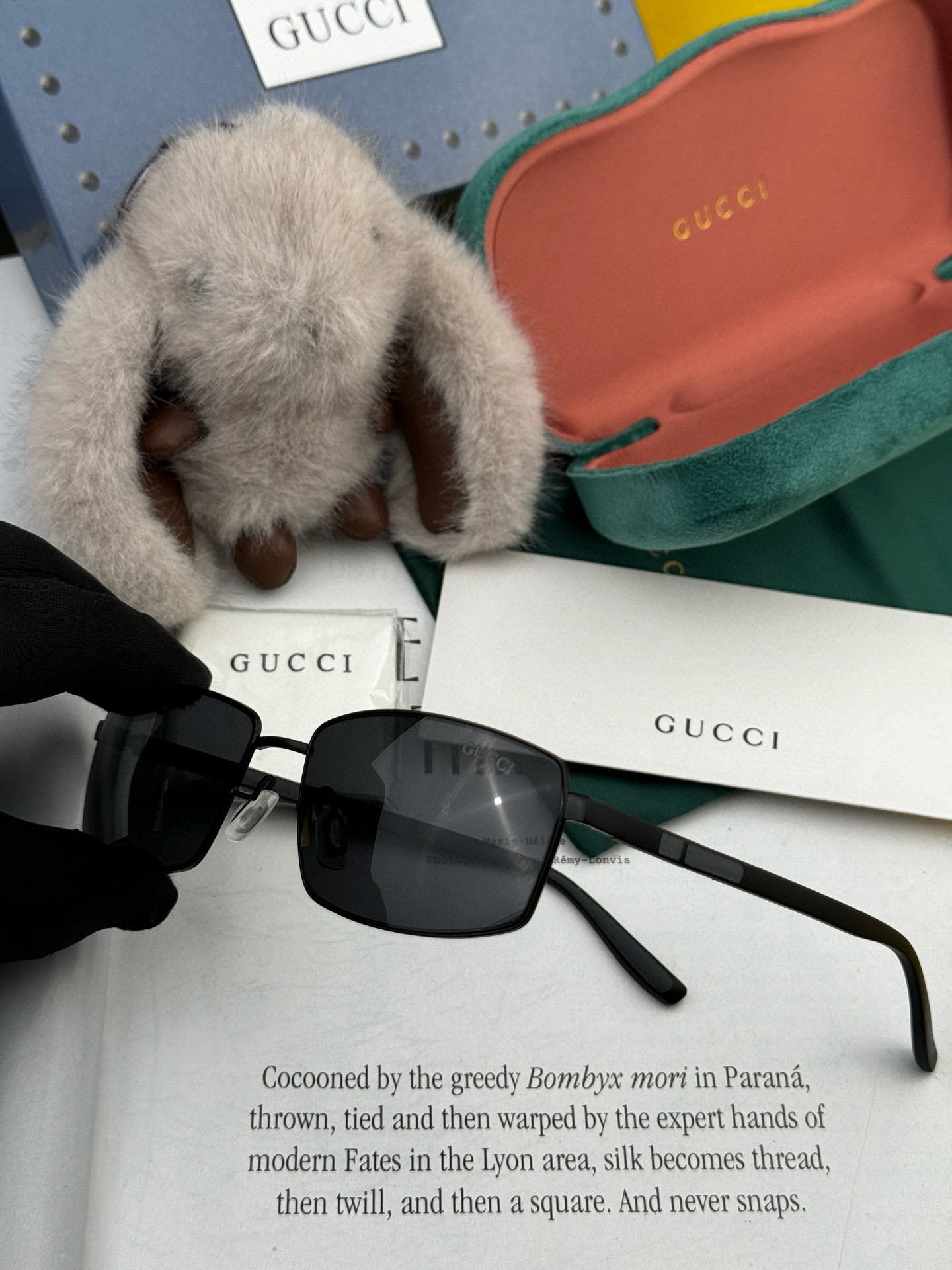         GUCCI 男款炫彩飞行员偏光太阳镜 ❤️材质：高清尼龙加厚卡槽高清偏光镜片 🌹无边框镜