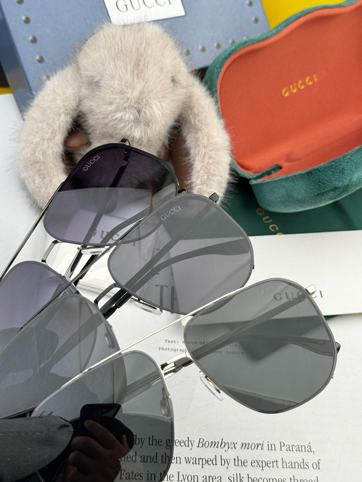         GUCCI 男款炫彩飞行员偏光太阳镜 ❤️材质：高清尼龙加厚卡槽高清偏光镜片 🌹无边框镜