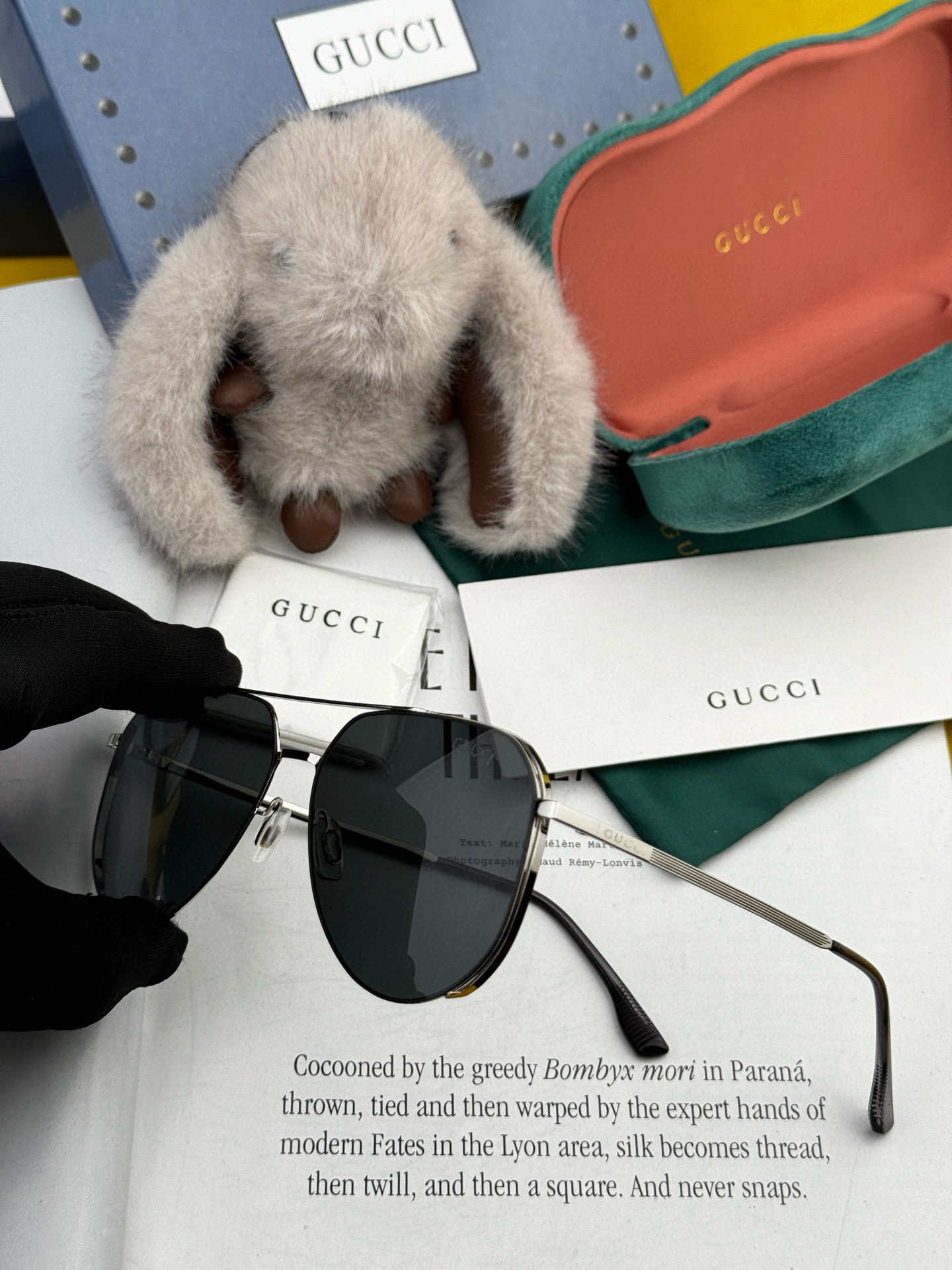         GUCCI 男款炫彩飞行员偏光太阳镜 ❤️材质：高清尼龙加厚卡槽高清偏光镜片 🌹无边框镜
