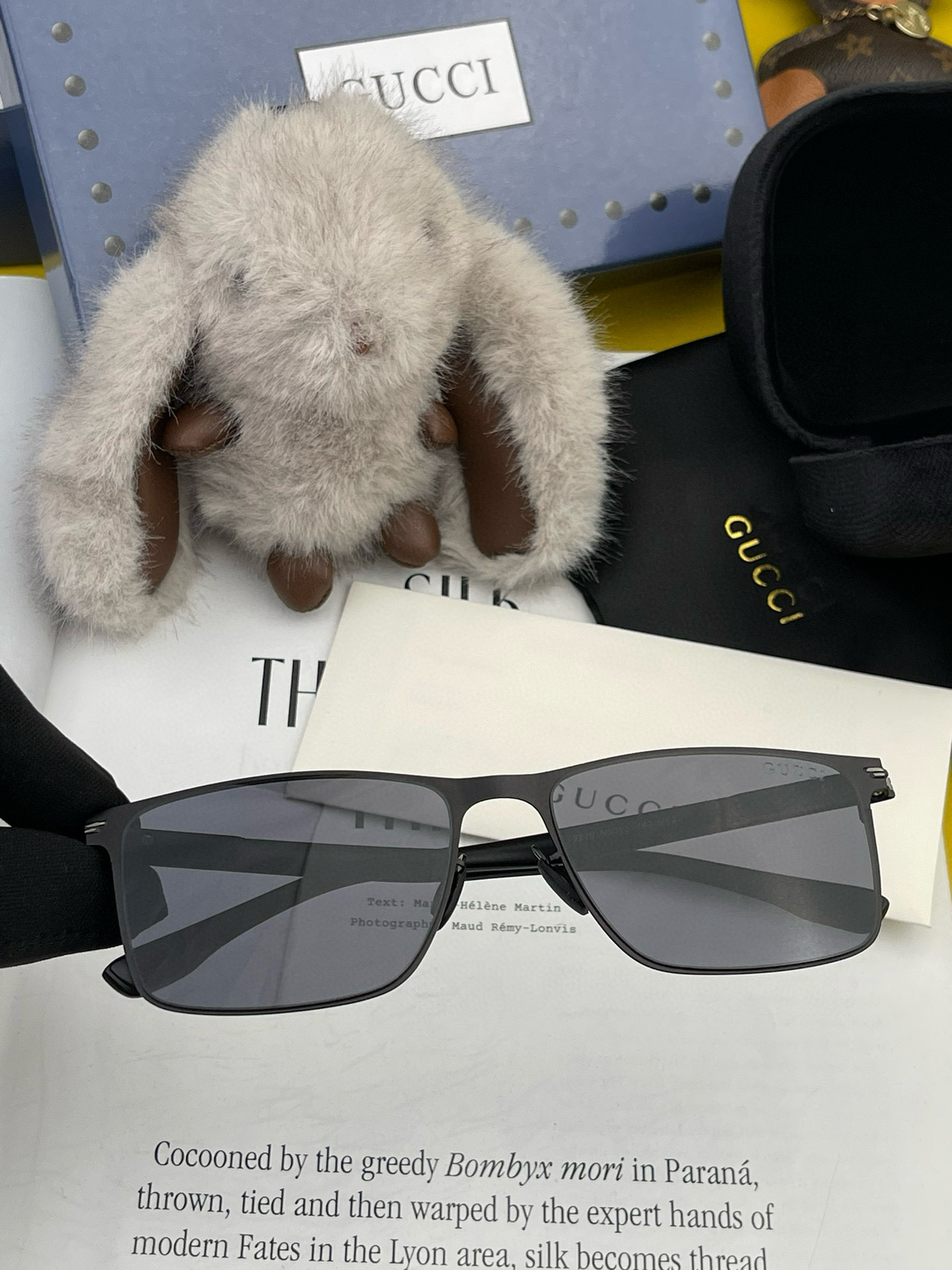        GUCCI 男款炫彩飞行员偏光太阳镜 ❤️材质：高清尼龙加厚卡槽高清偏光镜片 🌹无边框镜架