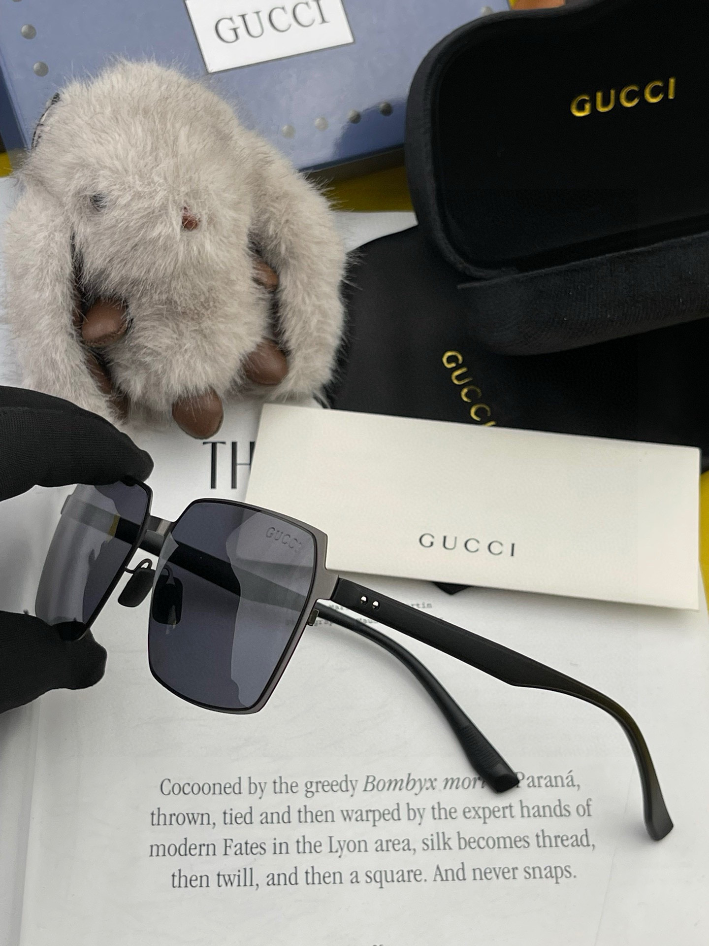 ♦️ GUCCI 2025新款男女情侣款太阳镜多边形墨镜iP电镀永不褪色 超轻超有弹性整幅眼镜无螺丝重要
