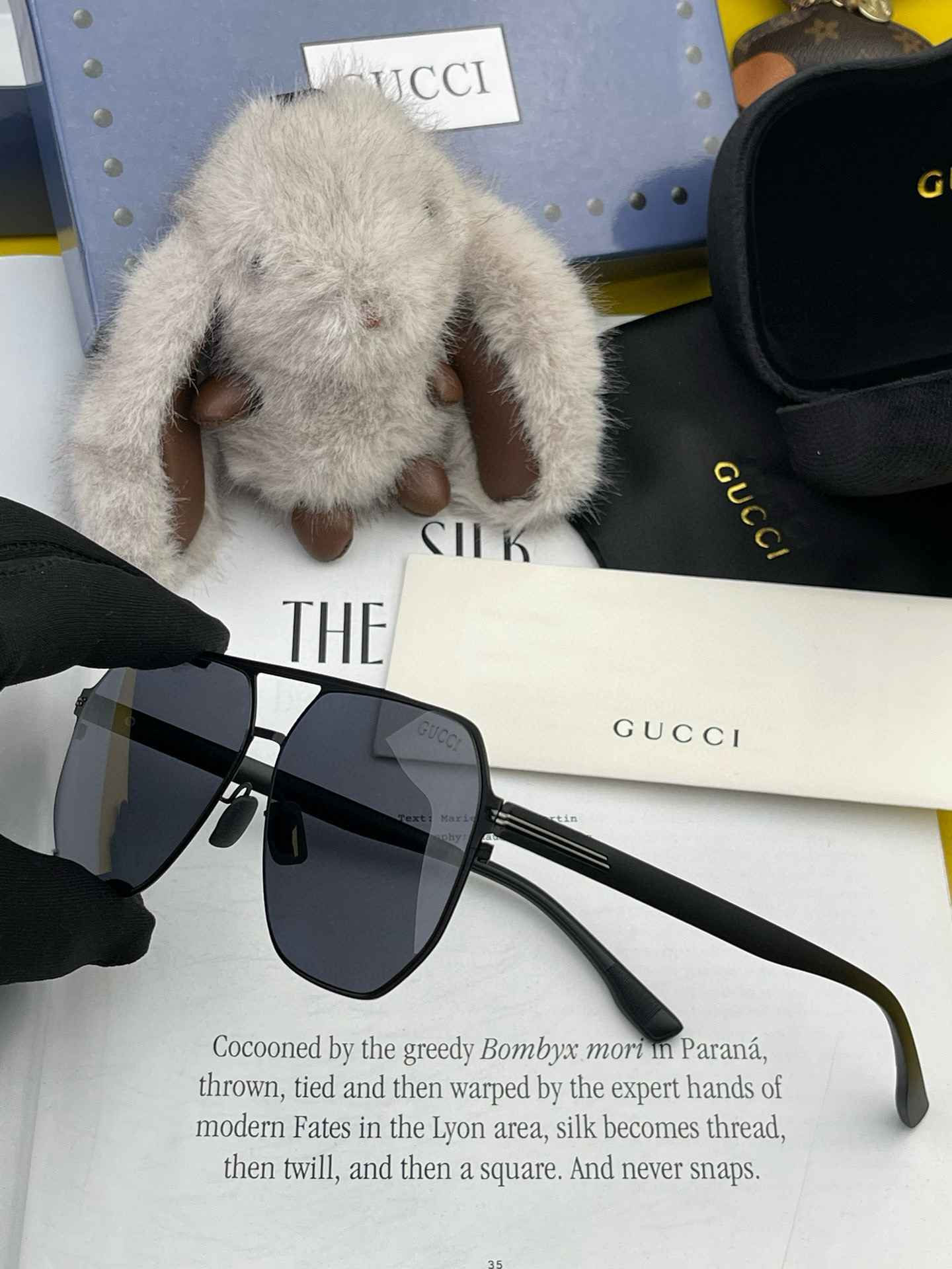        GUCCI 男款炫彩飞行员偏光太阳镜 ❤️材质：高清尼龙加厚卡槽高清偏光镜片 🌹无边框镜架