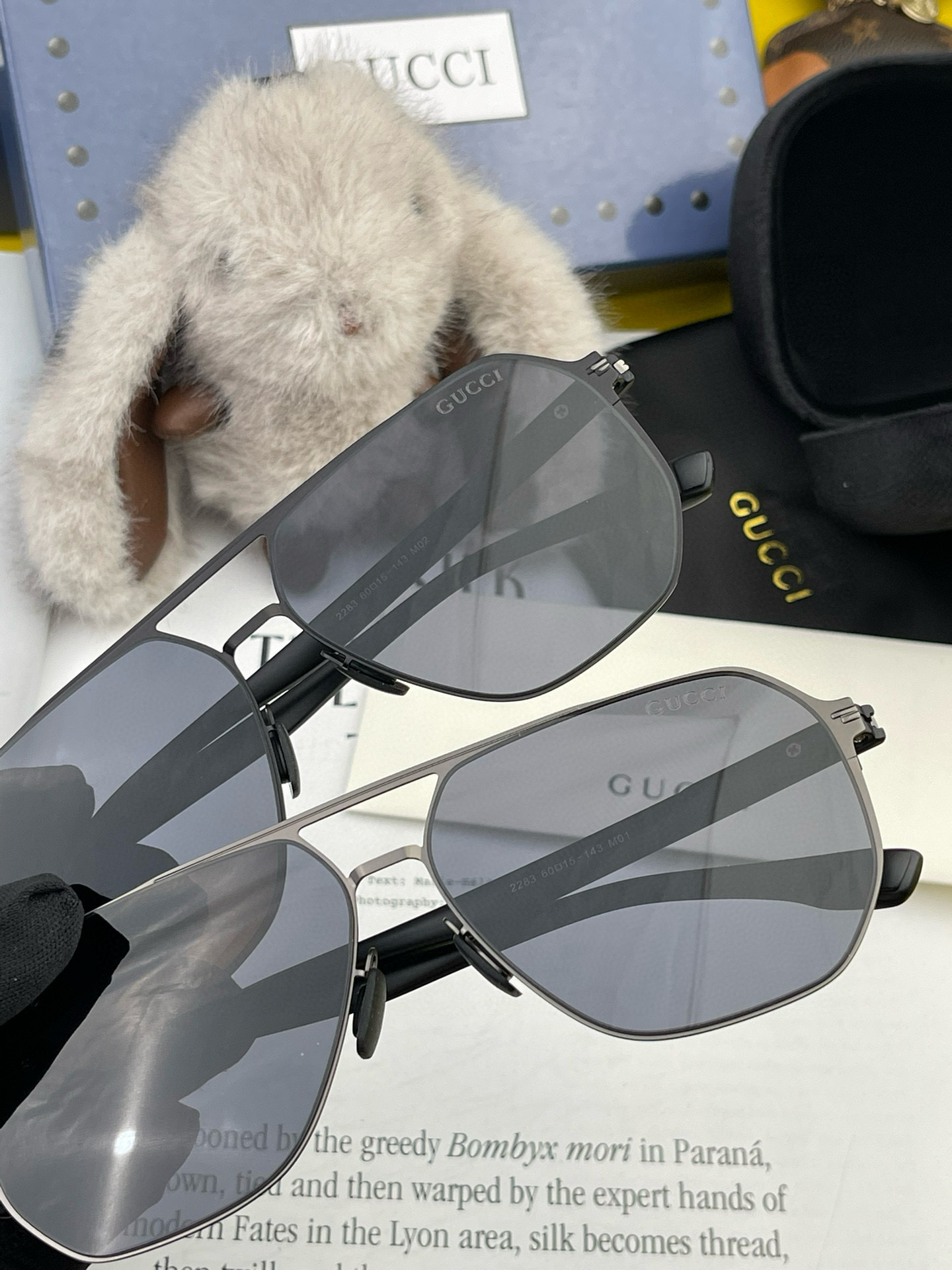        GUCCI 男款炫彩飞行员偏光太阳镜 ❤️材质：高清尼龙加厚卡槽高清偏光镜片 🌹无边框镜架
