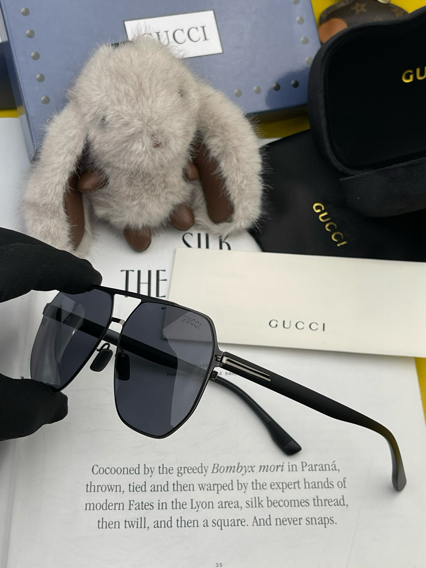        GUCCI 男款炫彩飞行员偏光太阳镜 ❤️材质：高清尼龙加厚卡槽高清偏光镜片 🌹无边框镜架