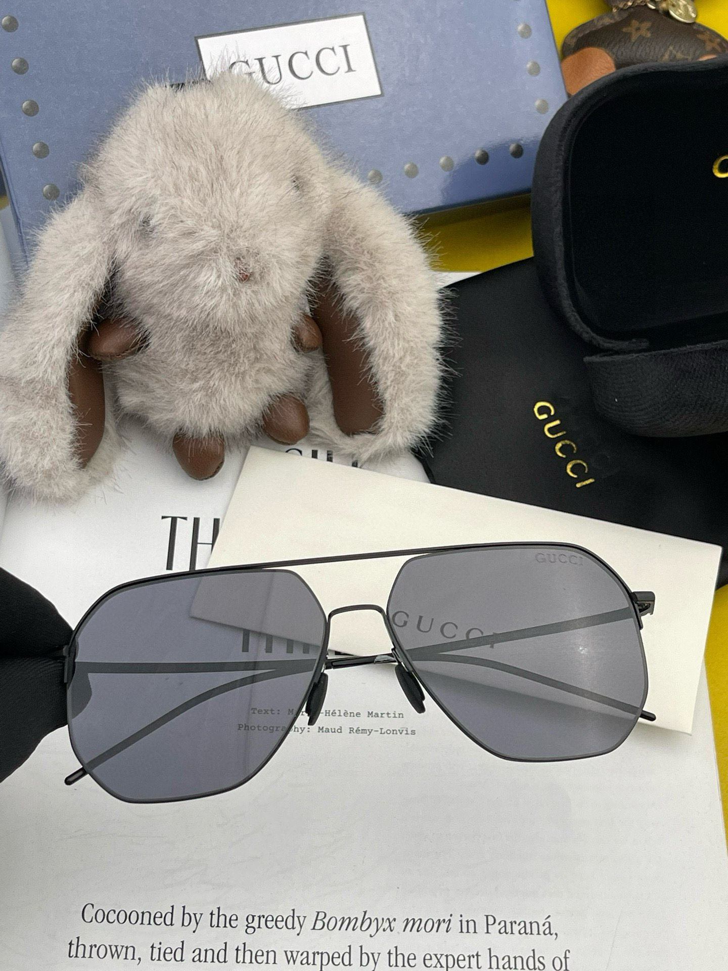        GUCCI 男款炫彩飞行员偏光太阳镜 ❤️材质：高清尼龙加厚卡槽高清偏光镜片 🌹无边框镜架