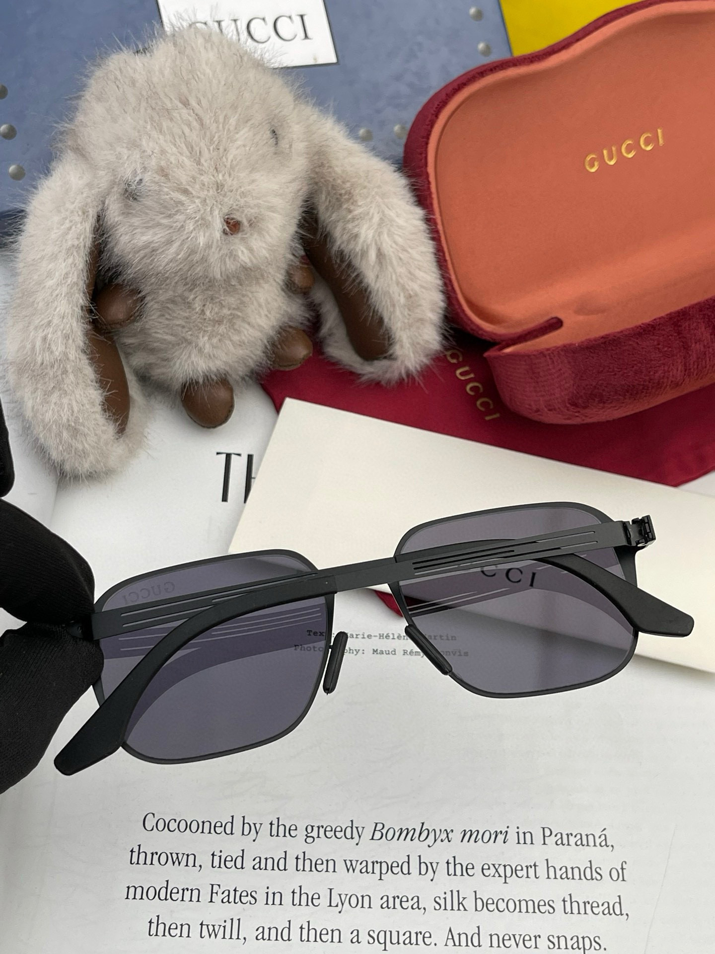   GUCCI 2025新款男女情侣款太阳镜多边形墨镜i 🉐️电镀永不褪色 超轻超有弹性整幅眼镜无螺丝重