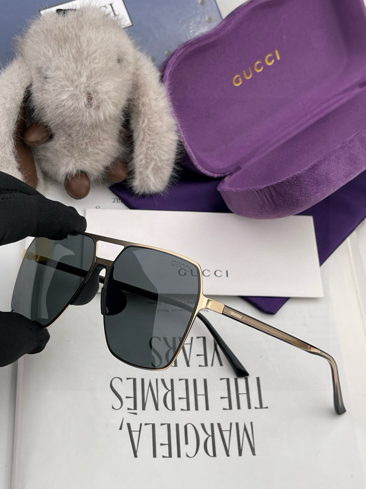         GUCCI 男款炫彩飞行员偏光太阳镜 ❤️材质：高清尼龙加厚卡槽高清偏光镜片 🌹无边框镜
