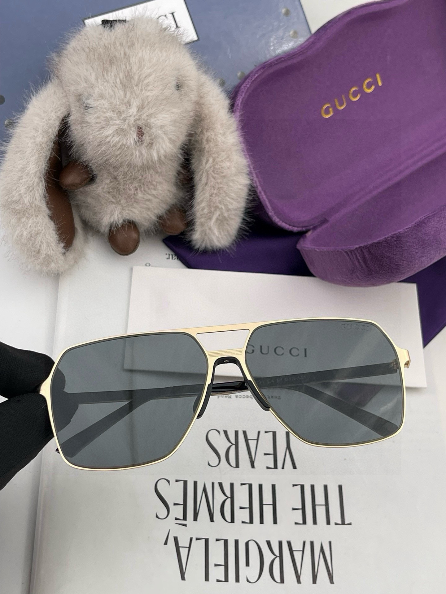         GUCCI 男款炫彩飞行员偏光太阳镜 ❤️材质：高清尼龙加厚卡槽高清偏光镜片 🌹无边框镜