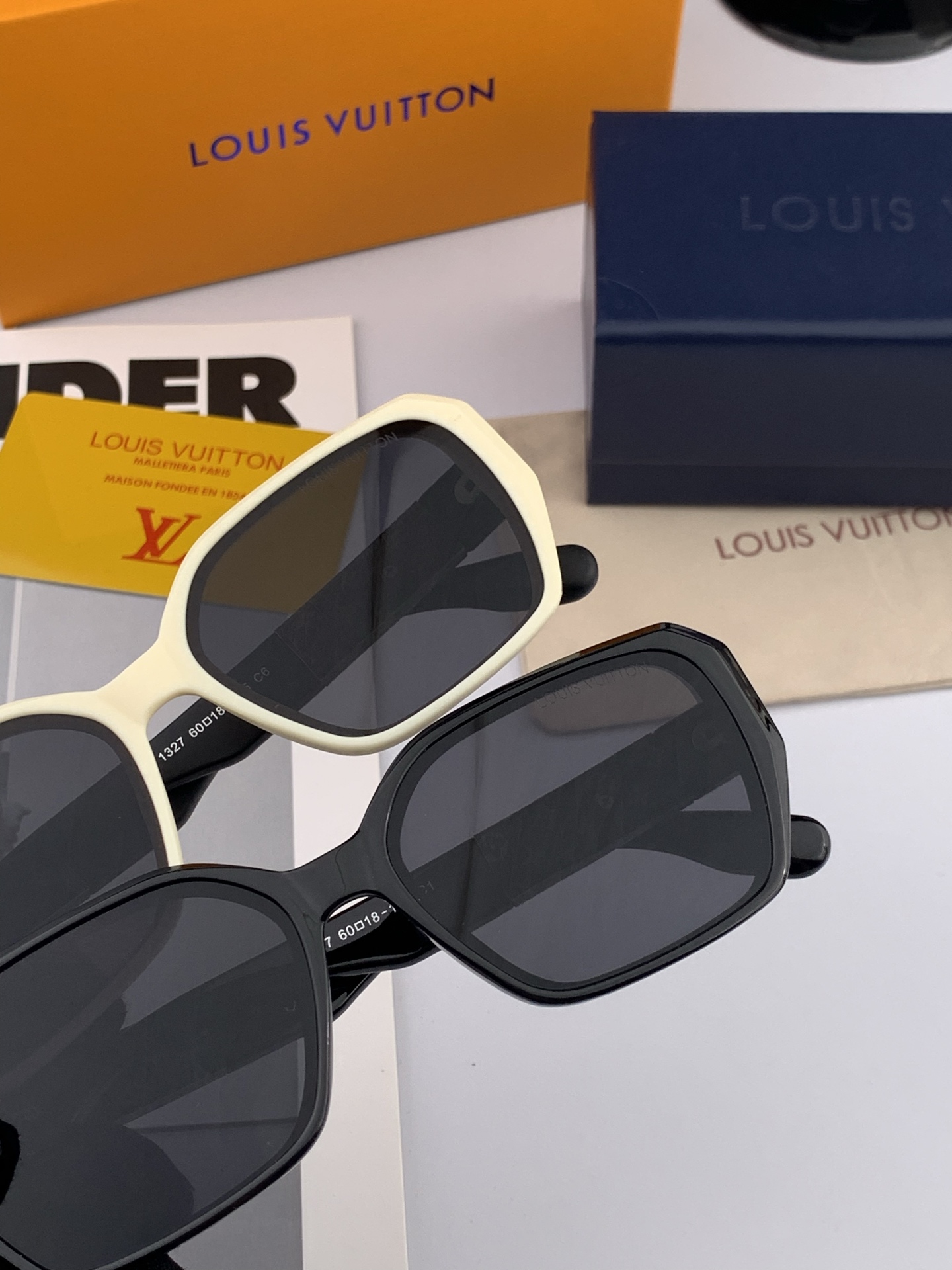  LV 2025年开春新款  潮流爆款 时尚方框太阳镜 高品质 佩戴舒适 网红潮款墨镜 型号L7132