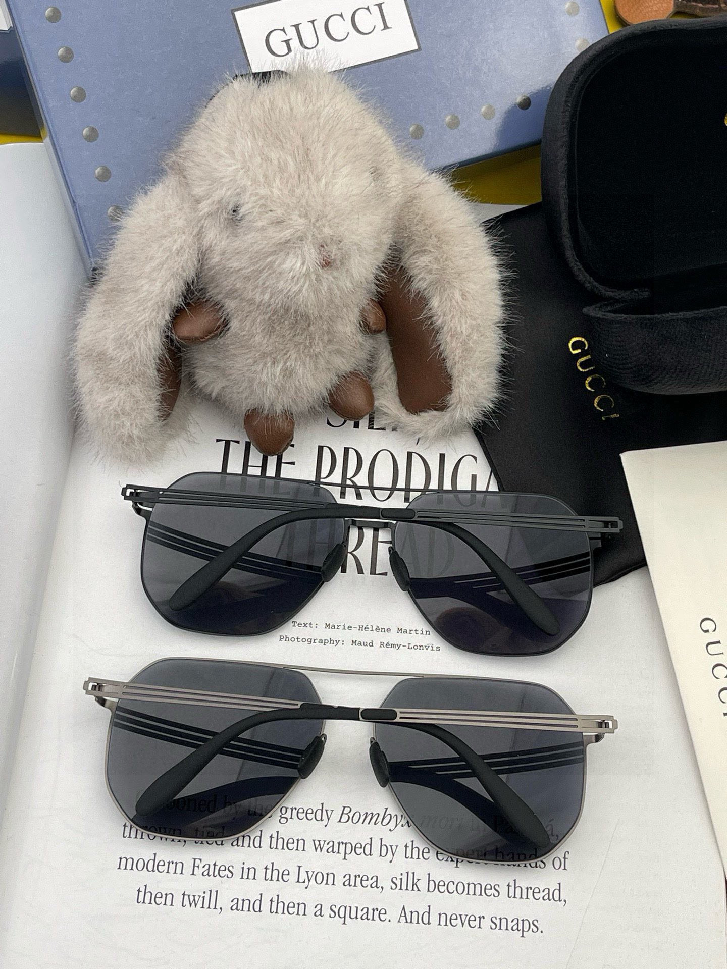 ♦️GUCCI 2025新款男女情侣款太阳镜多边形墨镜iP电镀永不褪色 超轻超有弹性整幅眼镜无螺丝重要的