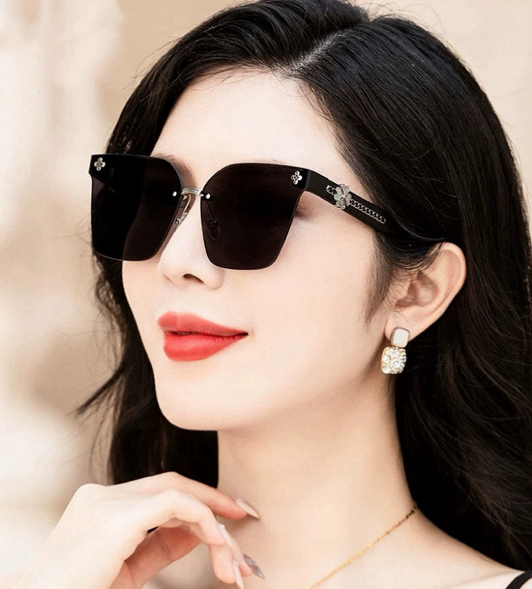 🔺 【香奈儿】2025开春新款 潮流爆款 时尚方框太阳镜 高品质 佩戴舒适 网红潮款墨镜 女士高清加厚偏