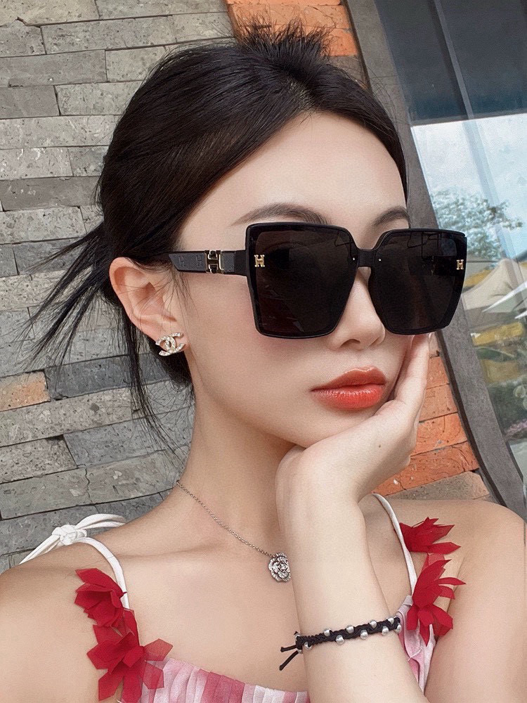    HERMES 爱马仕 2025开春新款🎈原版出货 网红超爆款💙经典奢华全球风强酷亲亲 时尚方框太阳
