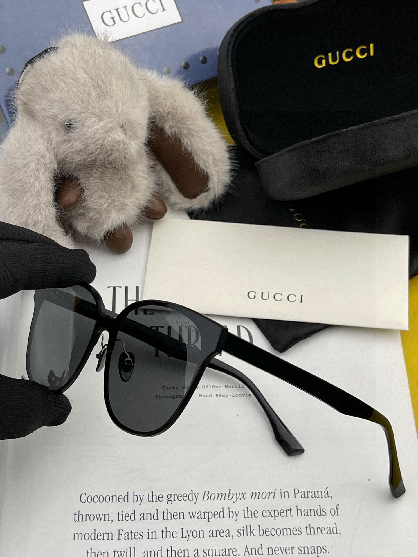  连体镜GUCCI2024开春新款一体镜 大框太阳镜男女同款 😎 
爆款大框尼龙太阳镜 超逼格超酷 
镜