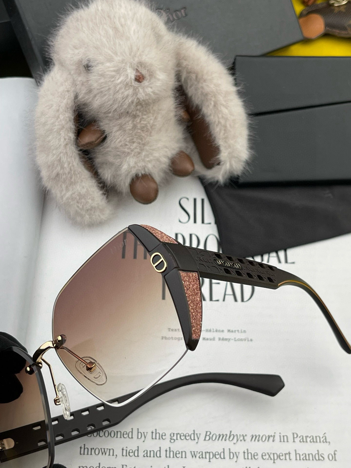  🔺 【DIOR-迪奥】2025开春新款 潮流爆款 时尚方框太阳镜 高品质 佩戴舒适 网红潮款墨镜 女士