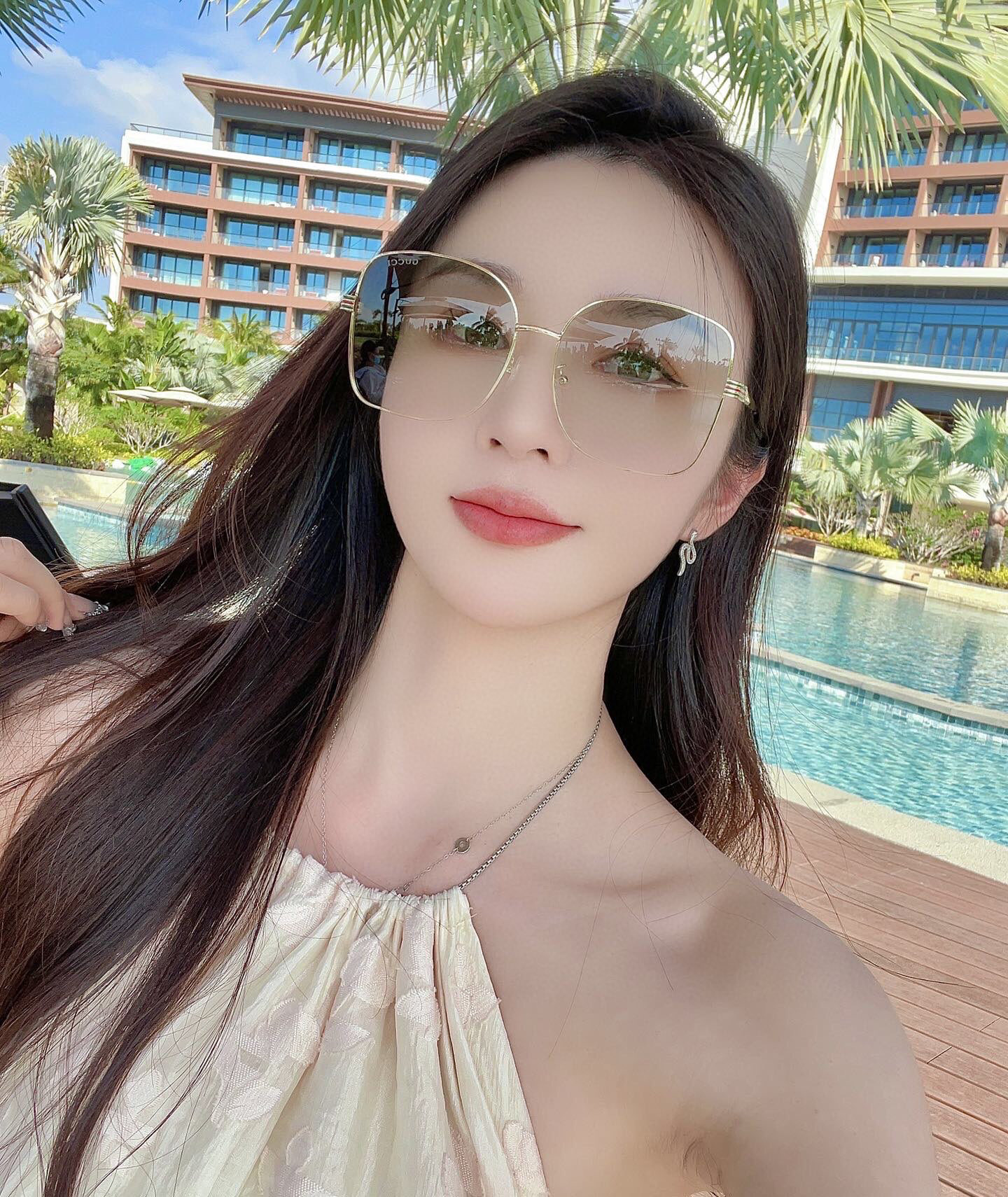  GUCCI 2025开春新款 最新款方框太阳镜 各路网红纷纷带起气场满分‼️ 俏皮甜美.上脸效果更佳.