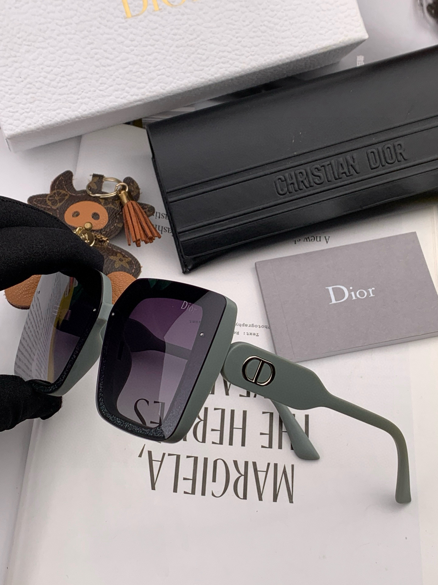  🔺 【DIOR-迪奥】2025开春新款 潮流爆款 时尚方框偏光太阳镜 高品质 佩戴舒适 网红潮款墨镜 