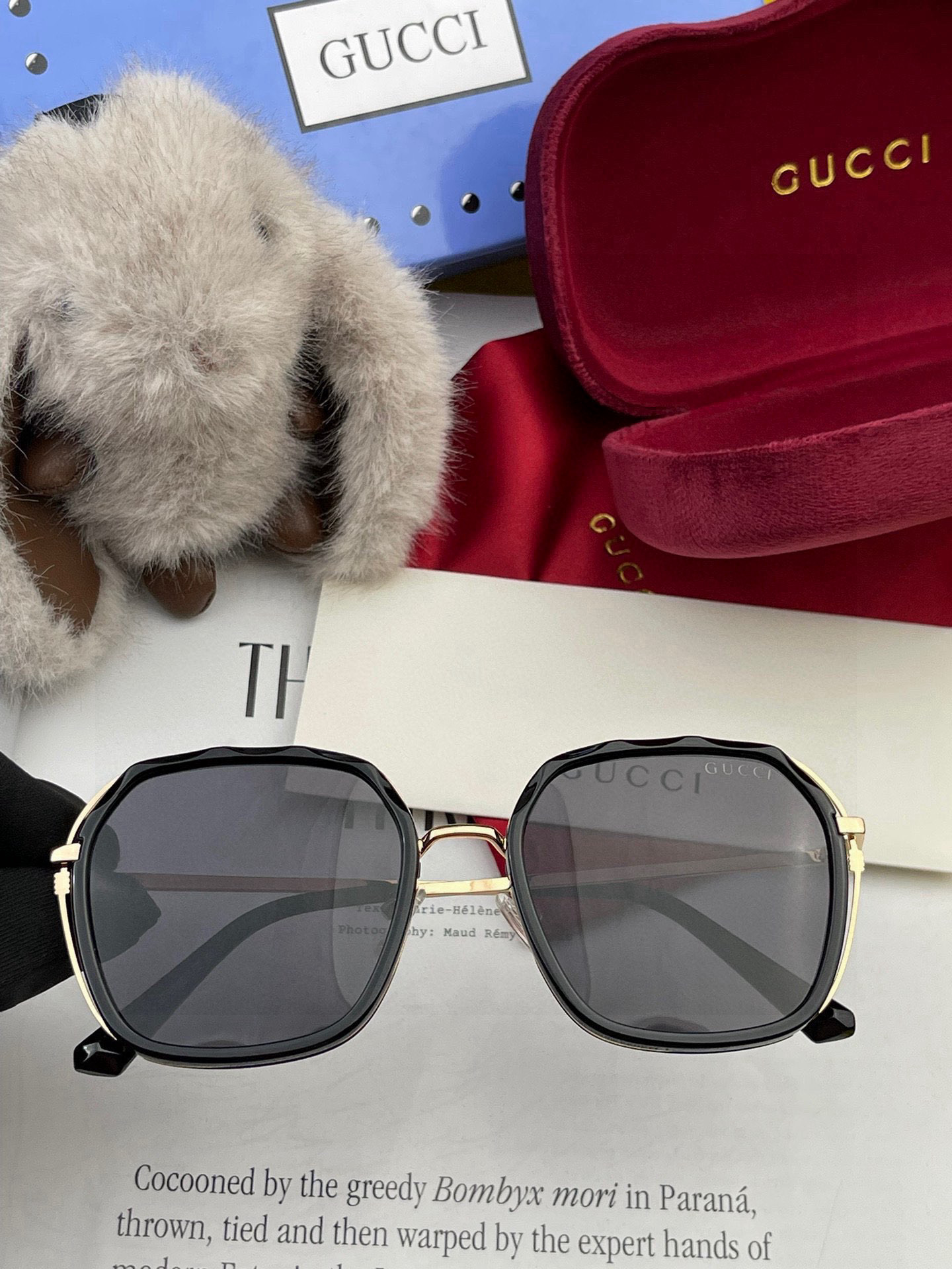   GUCCI 2025开春新款太阳镜 各路网红纷纷带起气场满分‼️ 俏皮甜美.上脸效果更佳.金属质感超