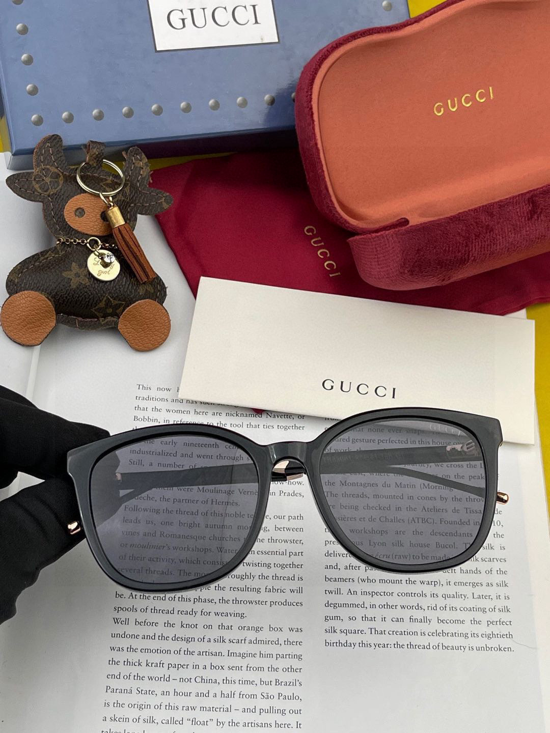   【TR偏光系列】Gucci   经典的圆框设计，情侣款不挑脸型，无论搭配大衣还是连衣裙都非常显气质偏