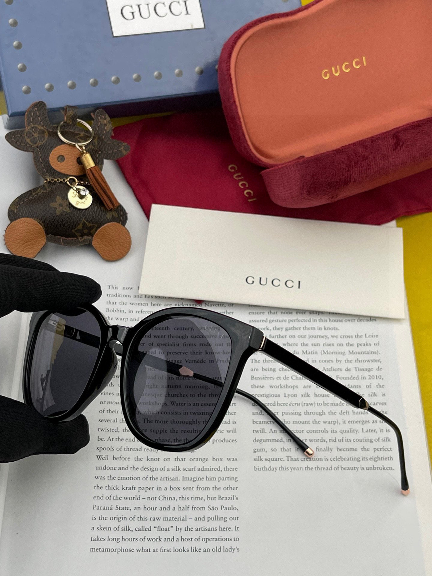   【TR偏光系列】Gucci   经典的圆框设计，情侣款不挑脸型，无论搭配大衣还是连衣裙都非常显气质偏