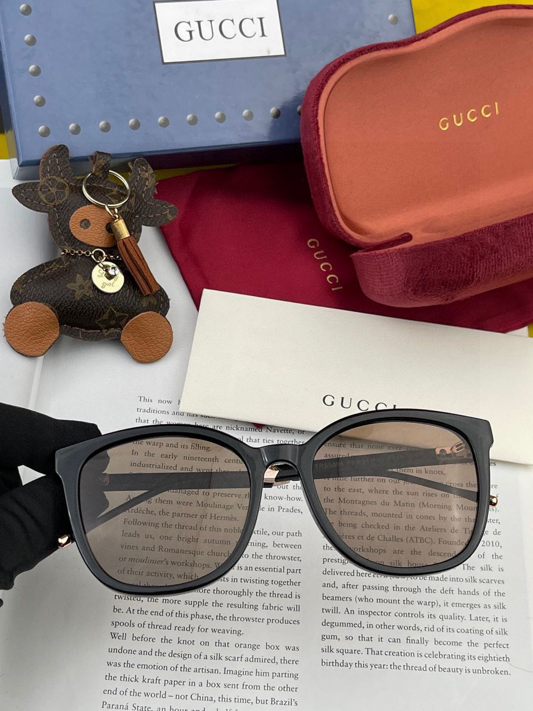   【TR偏光系列】Gucci   经典的圆框设计，情侣款不挑脸型，无论搭配大衣还是连衣裙都非常显气质偏