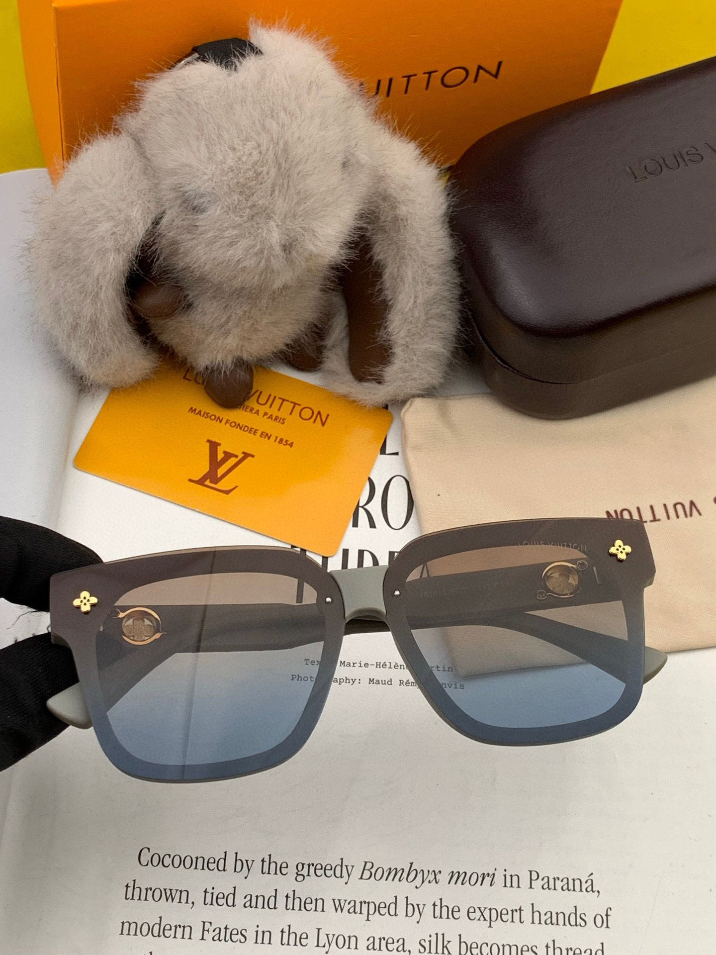  【TR偏光系列】lv大框太阳镜墨镜经典的方框设计，不挑脸型，无论搭配大衣还是连衣裙都非常显气质偏光镜片