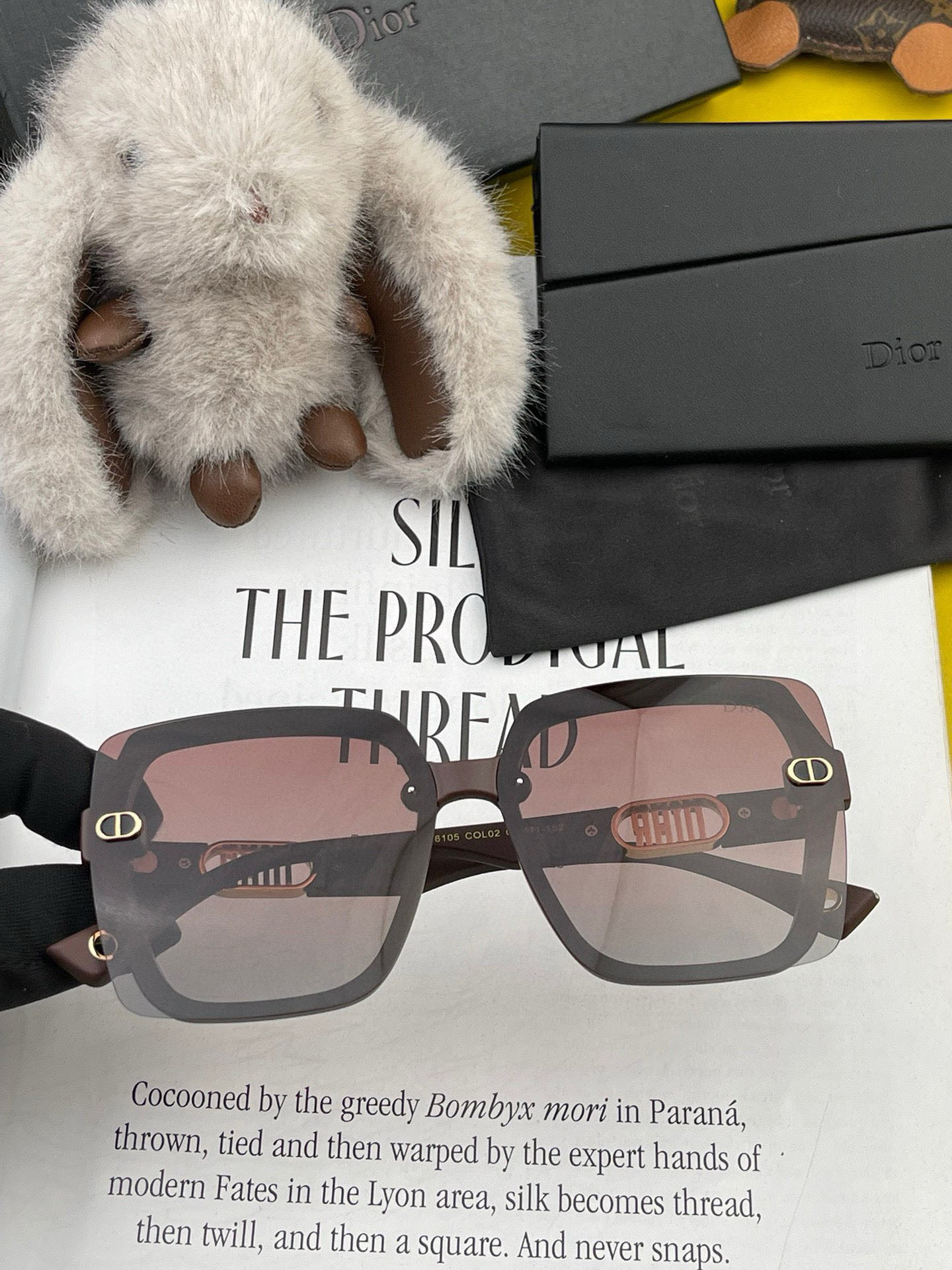 🔺 【DIOR-迪奥】2025开春新款 潮流爆款 时尚方框偏光太阳镜 高品质 佩戴舒适 网红潮款墨镜 女