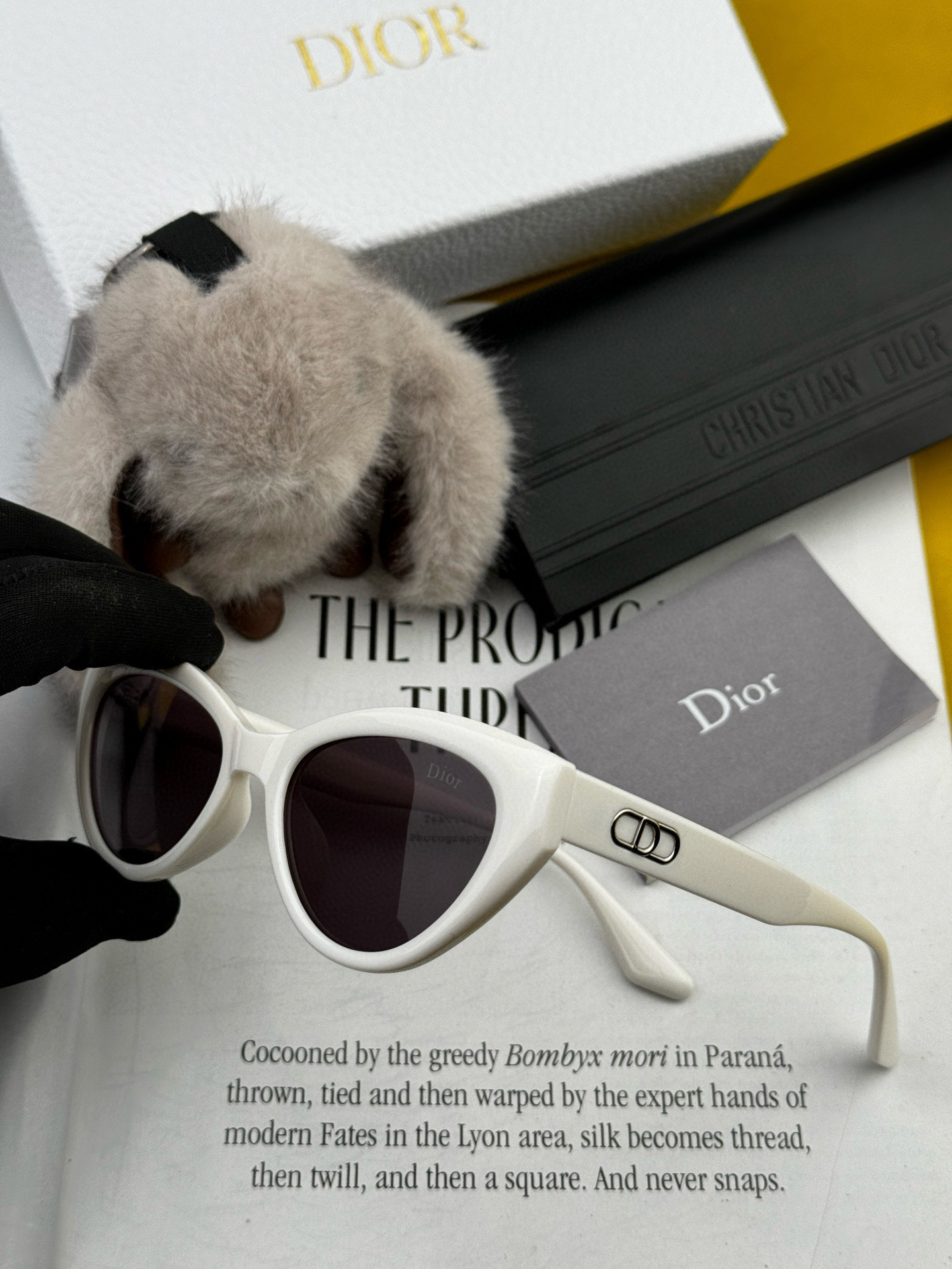  🔺 【DIOR-迪奥】2025开春新款 潮流爆款 时尚方框偏光太阳镜 高品质 佩戴舒适 网红潮款墨镜 