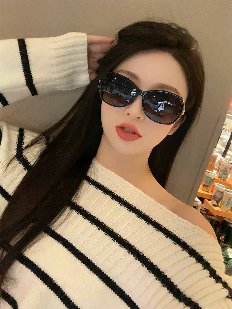  【CHANEL】香奈儿 2025新款山茶花潮流爆款 时尚圆框高清偏光太阳镜 佩戴舒适 网红潮款墨镜  